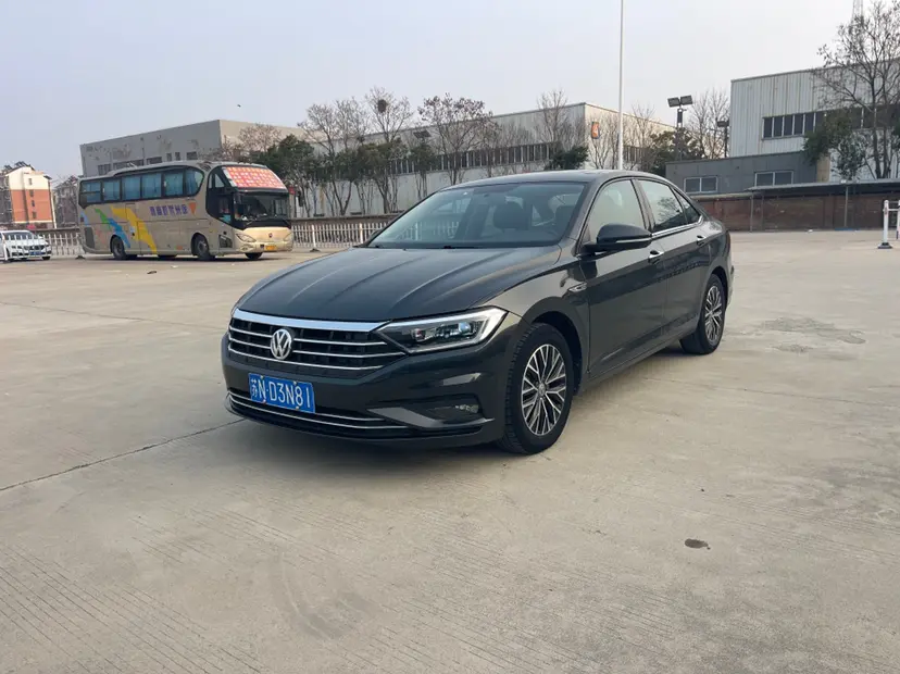 Volkswagen Sagitar  из Китая