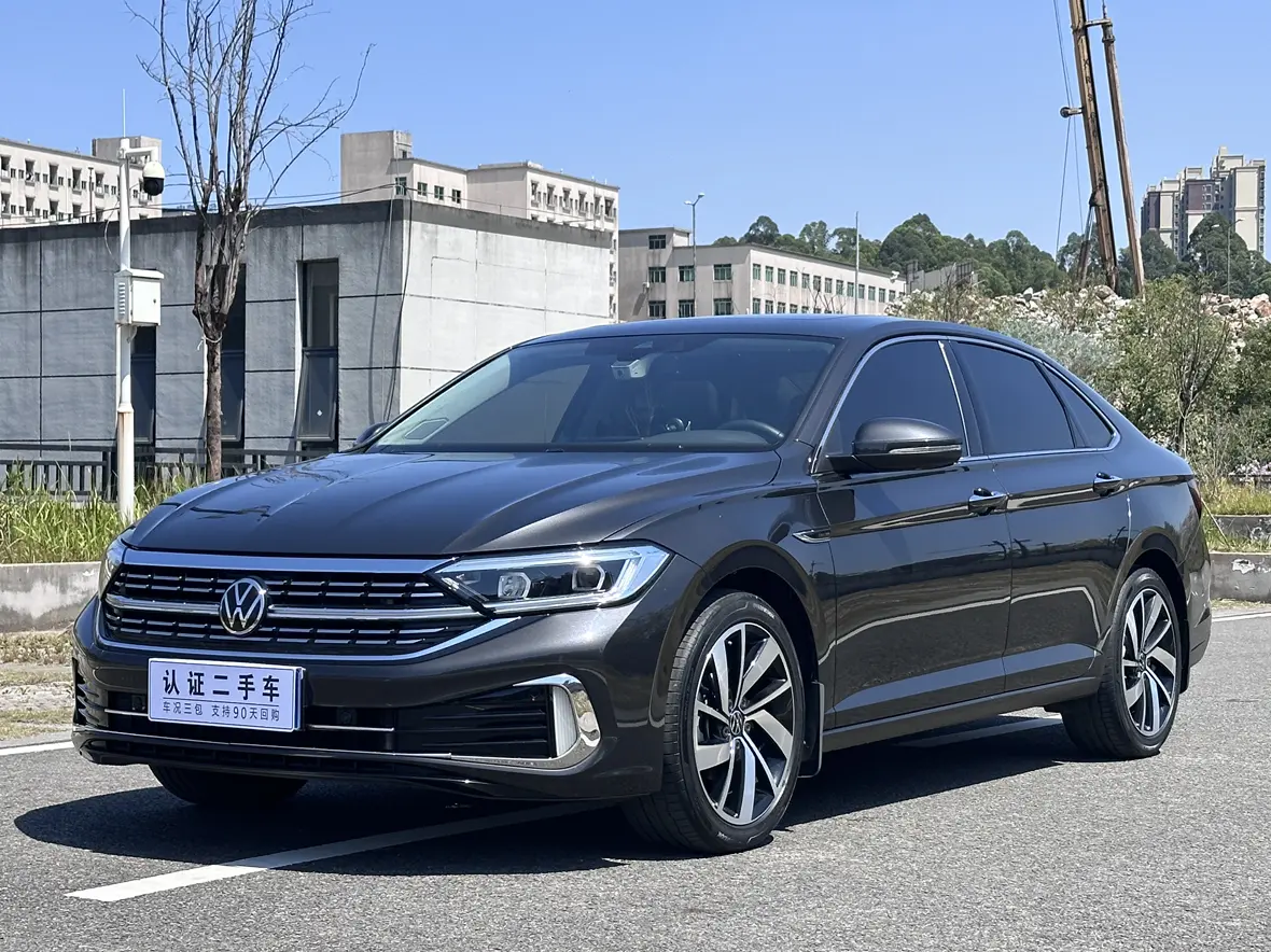 Volkswagen Sagitar  из Китая