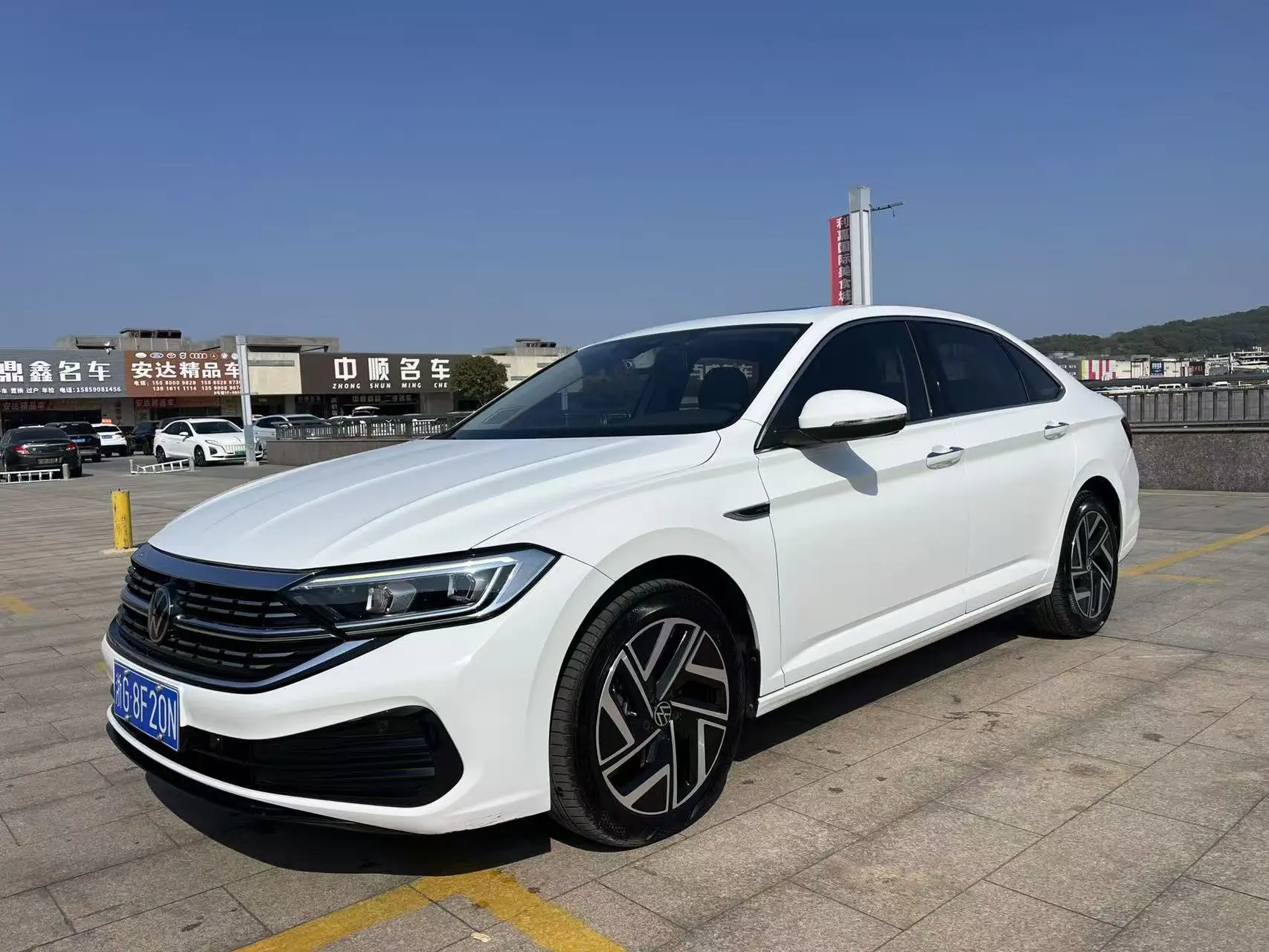 Volkswagen Sagitar  из Китая