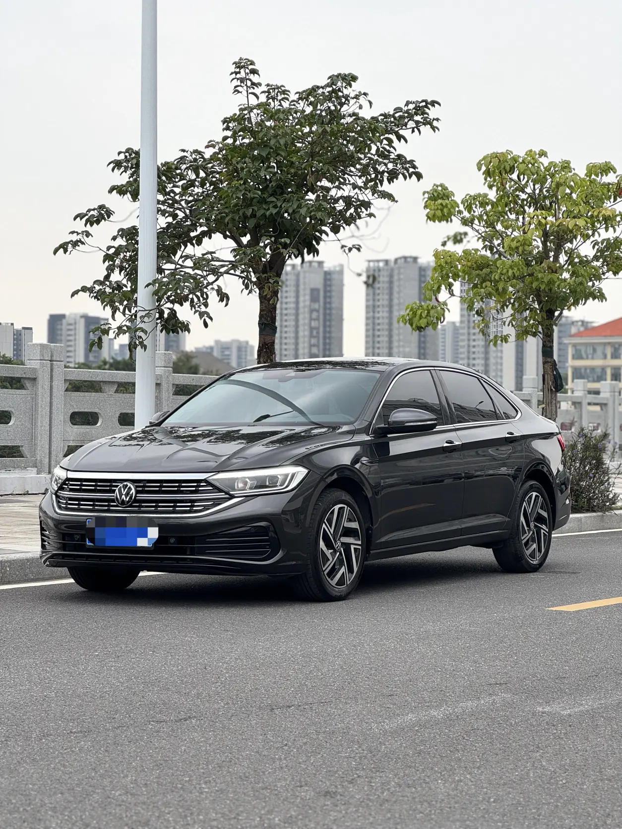 Volkswagen Sagitar  из Китая