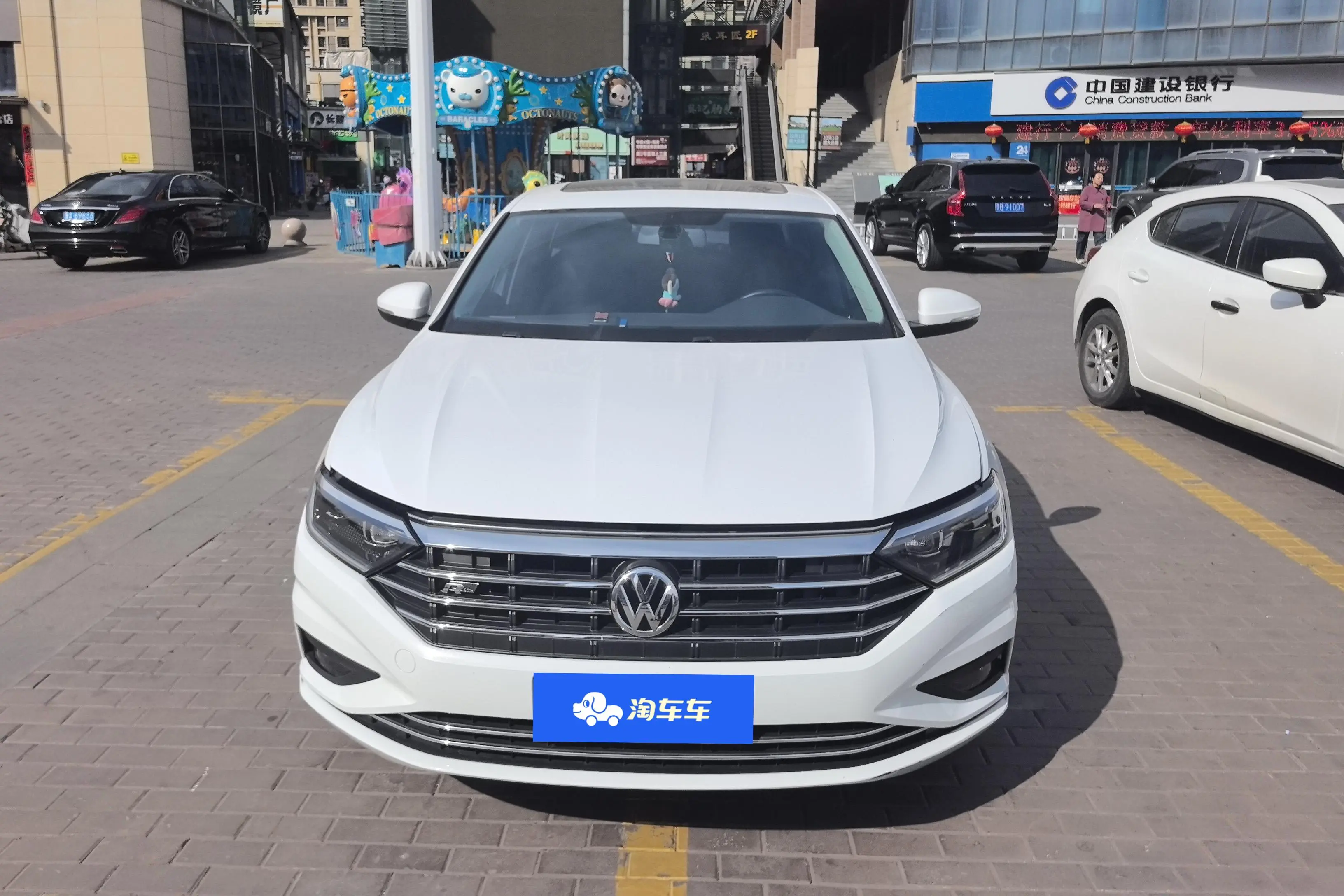 Volkswagen Sagitar  из Китая