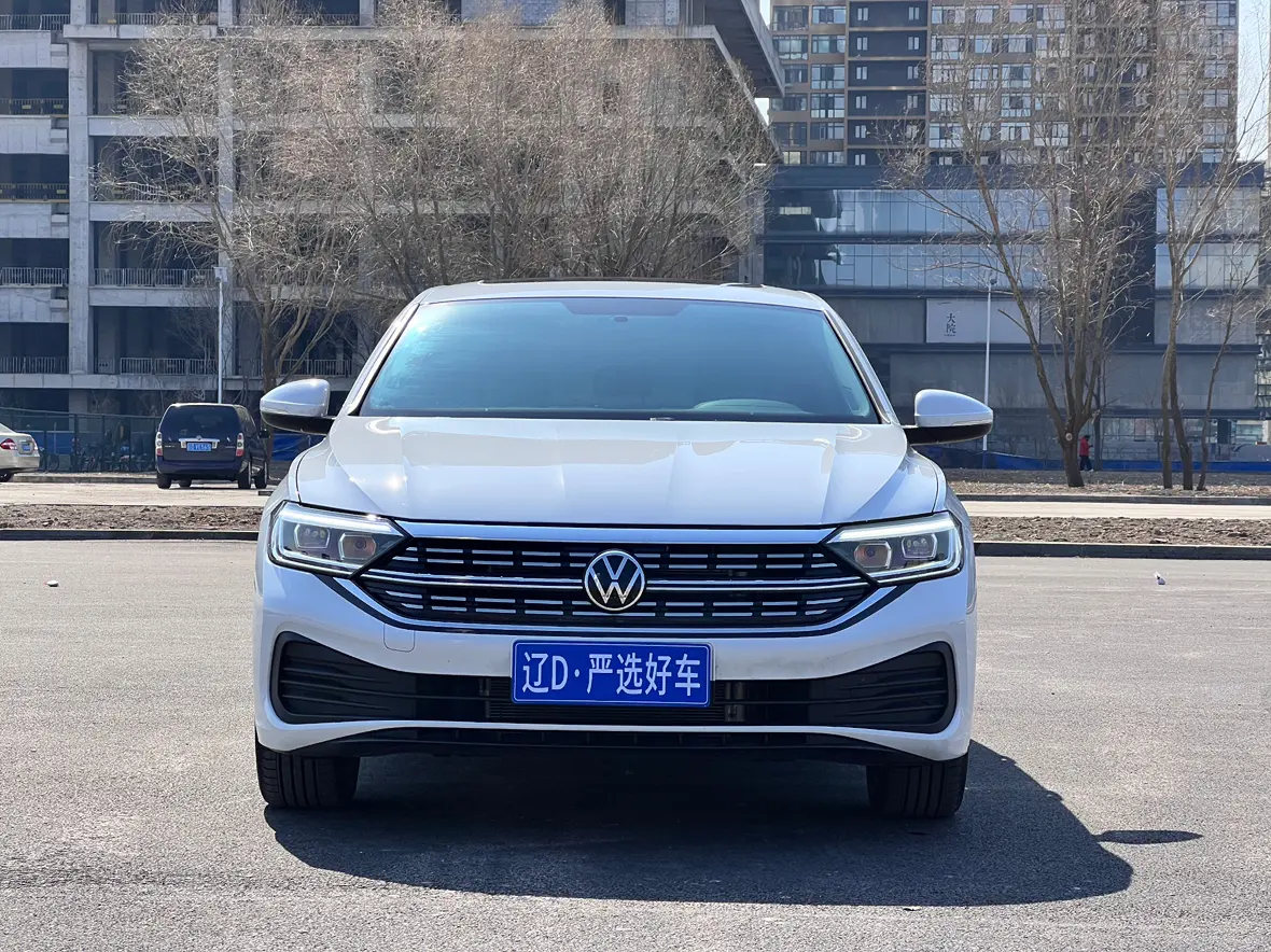 Volkswagen Sagitar  из Китая