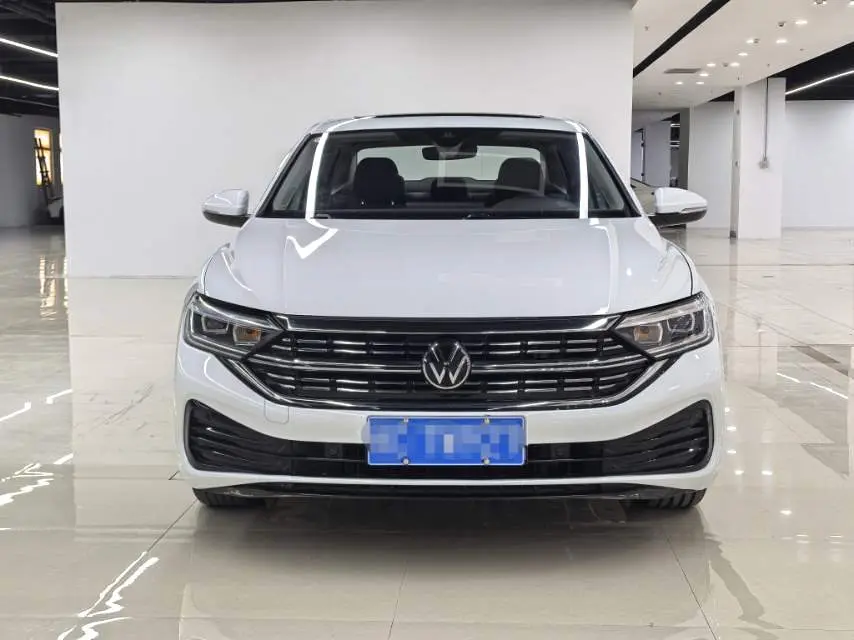 Volkswagen Sagitar  из Китая