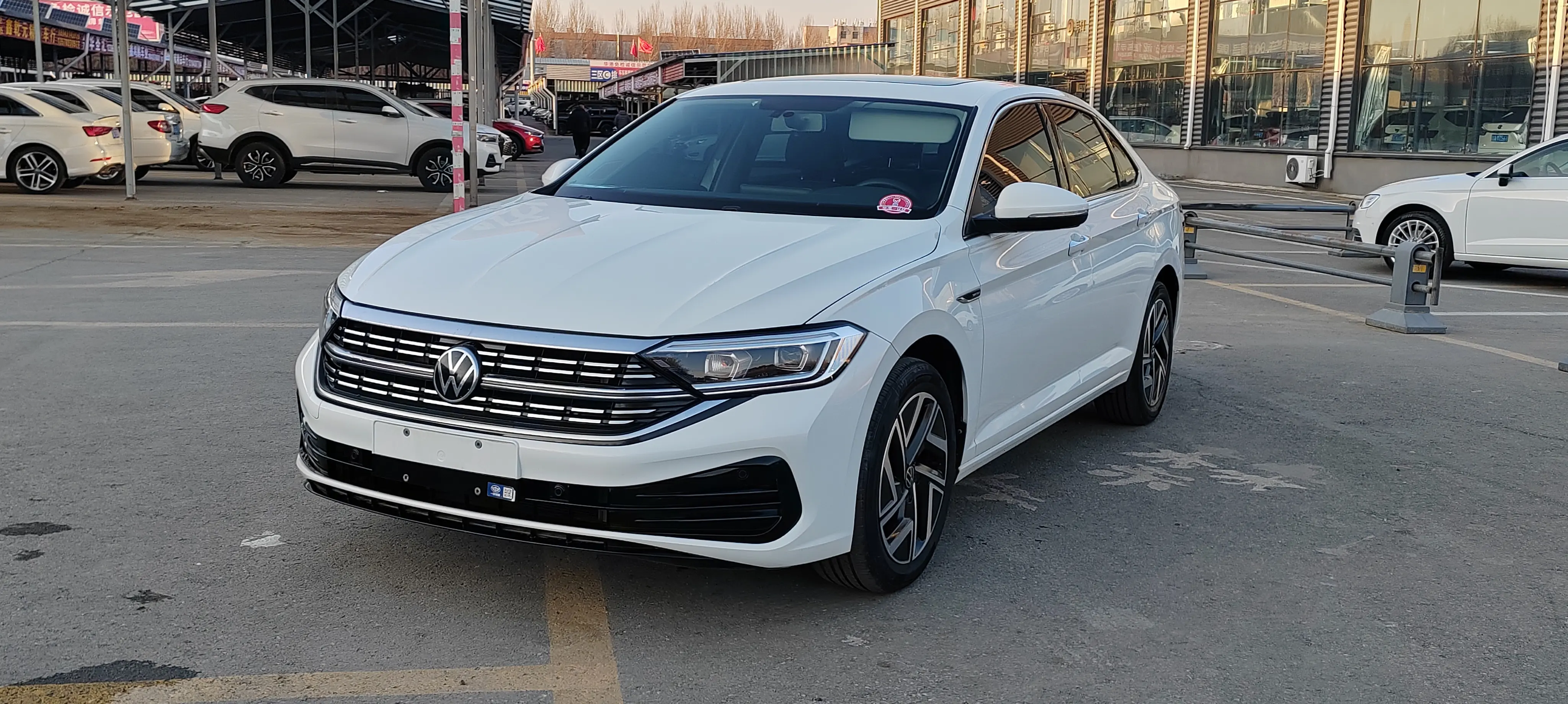 Volkswagen Sagitar  из Китая