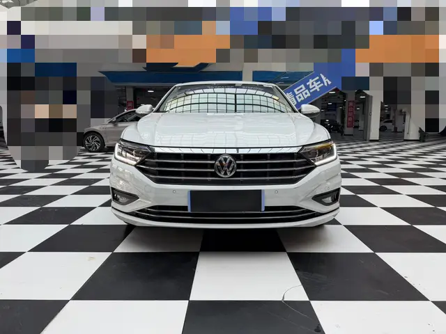 Volkswagen Sagitar  из Китая
