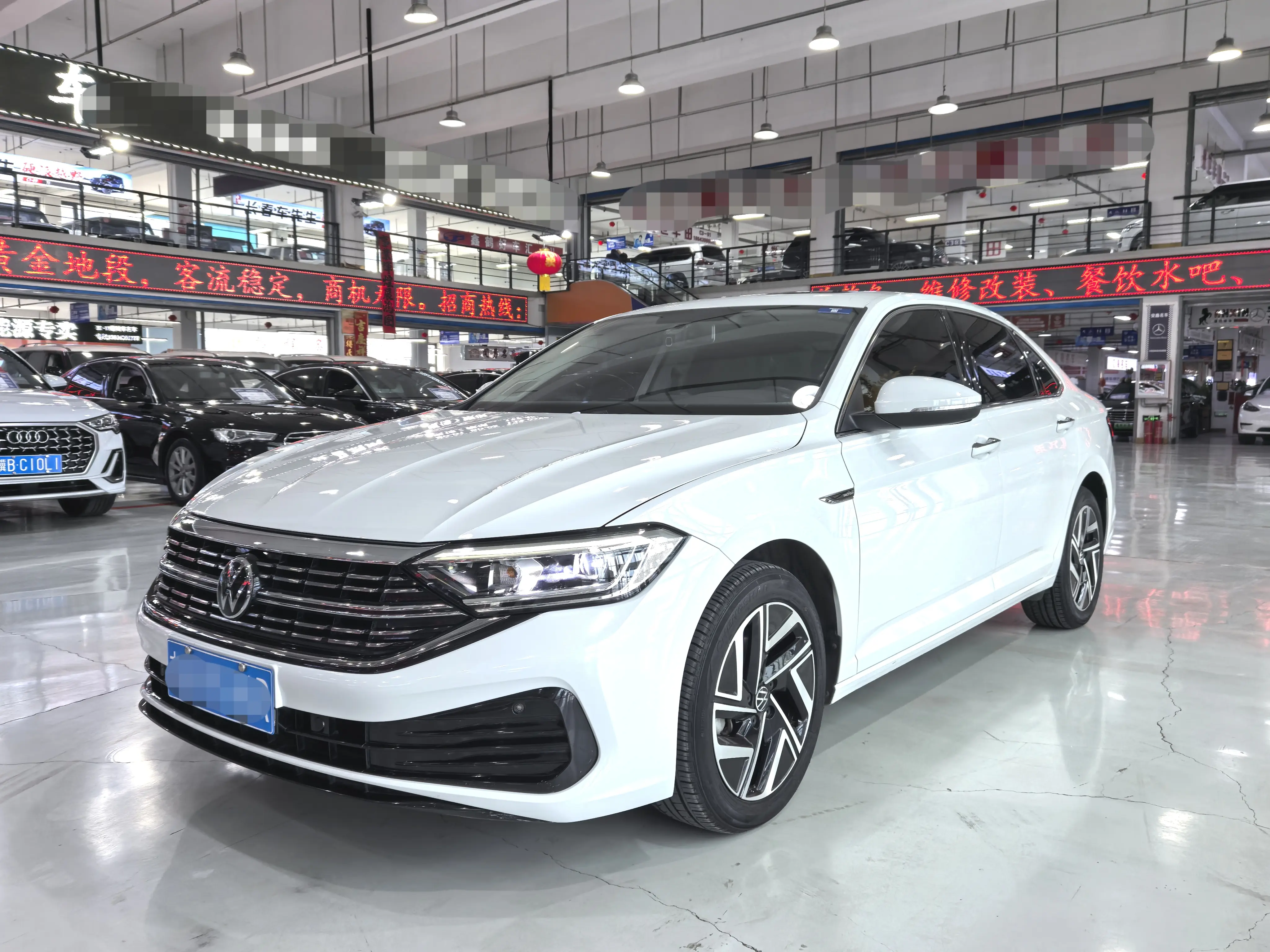 Volkswagen Sagitar  из Китая