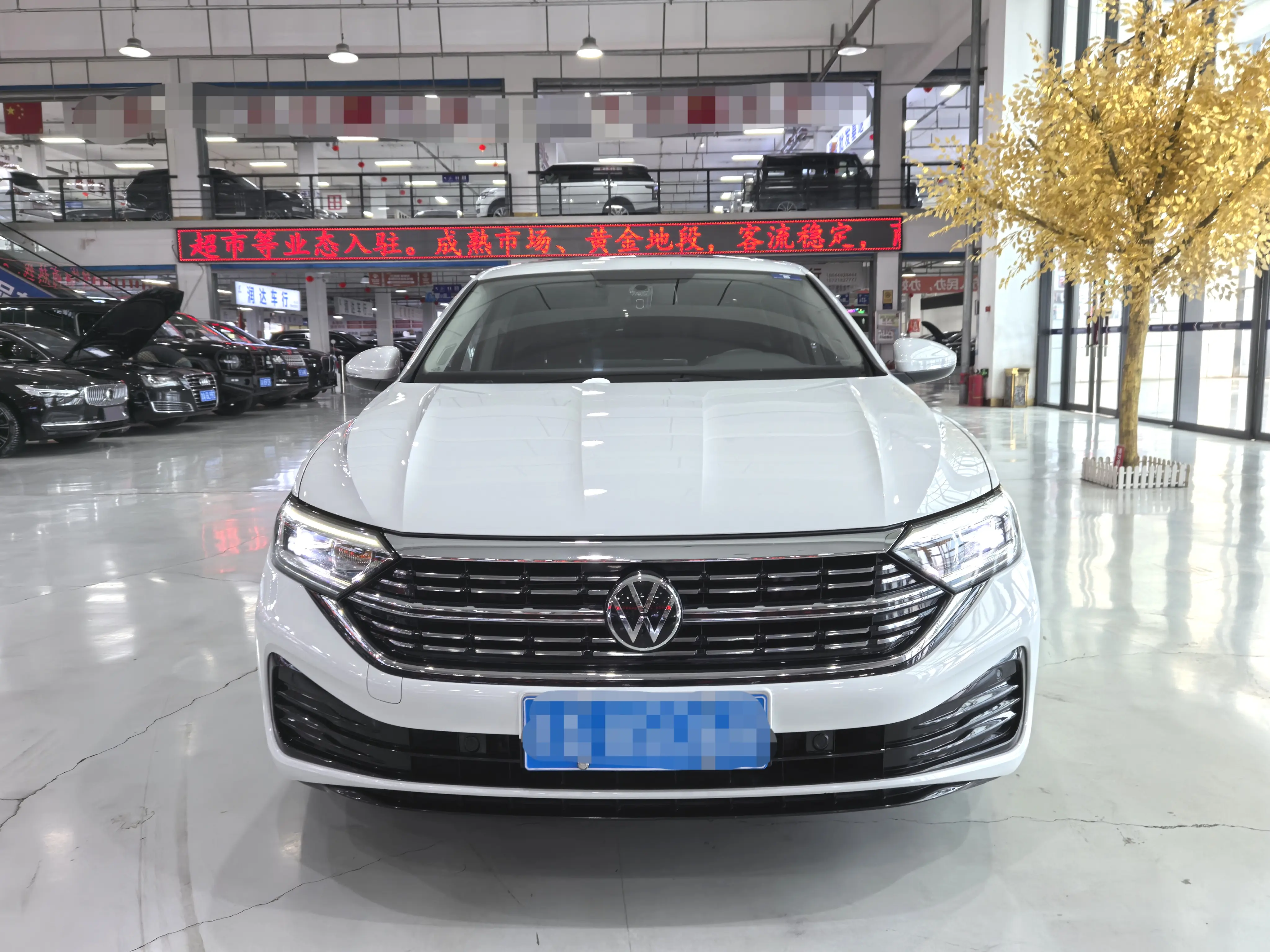 Volkswagen Sagitar  из Китая