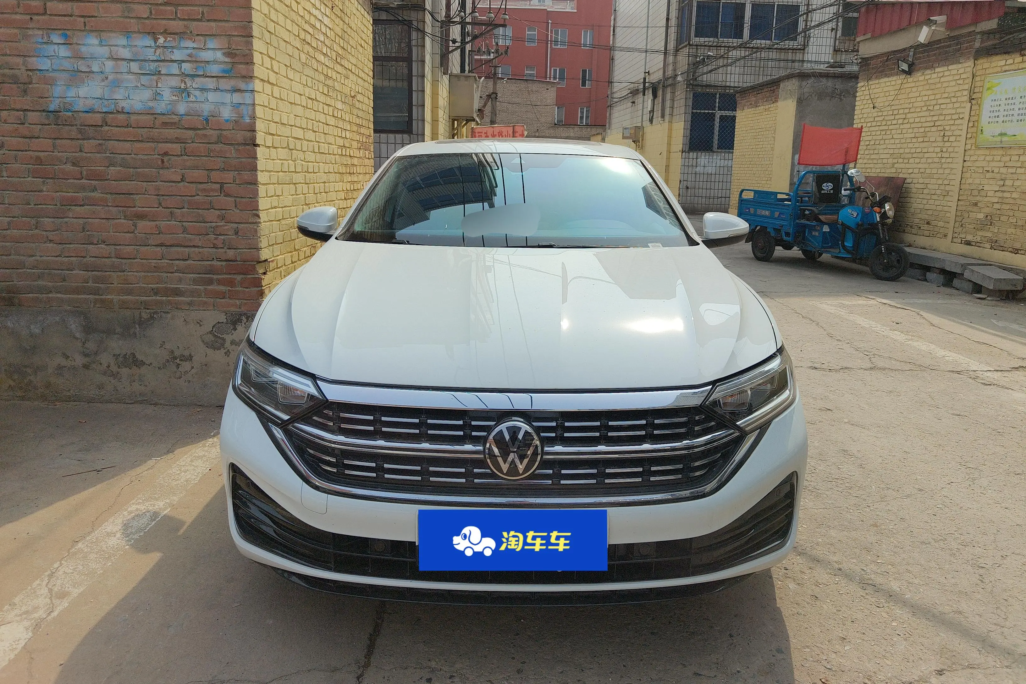 Volkswagen Sagitar  из Китая