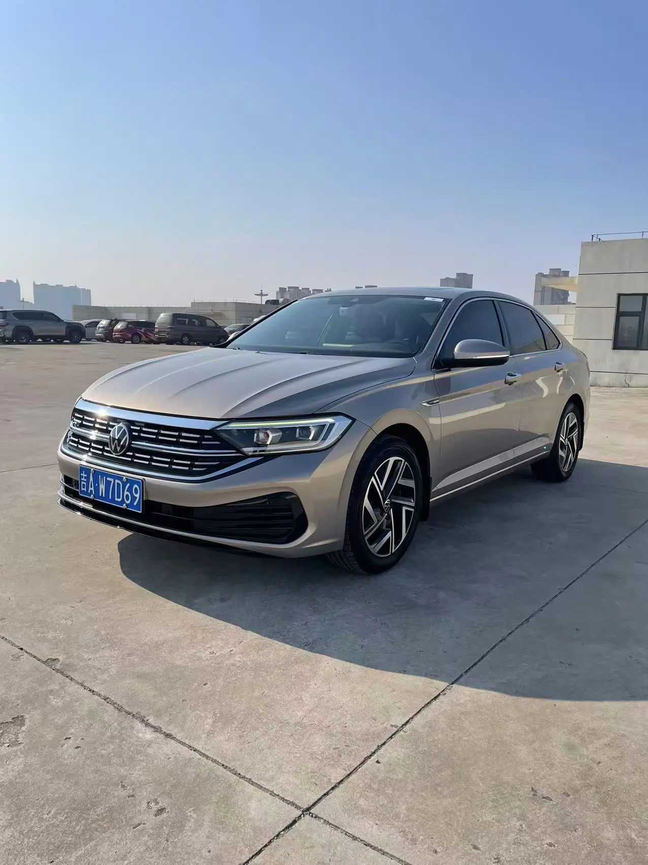 Volkswagen Sagitar  из Китая