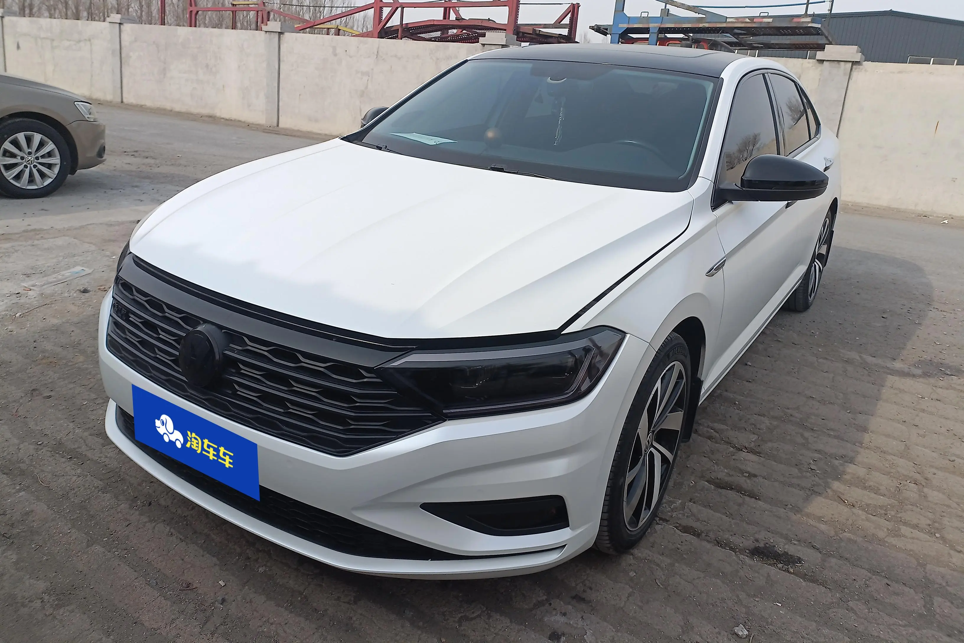 Volkswagen Sagitar  из Китая