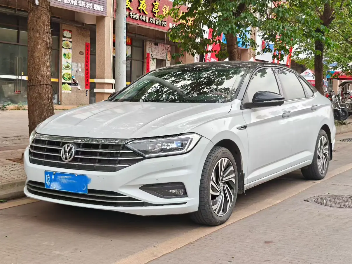 Volkswagen Sagitar  из Китая