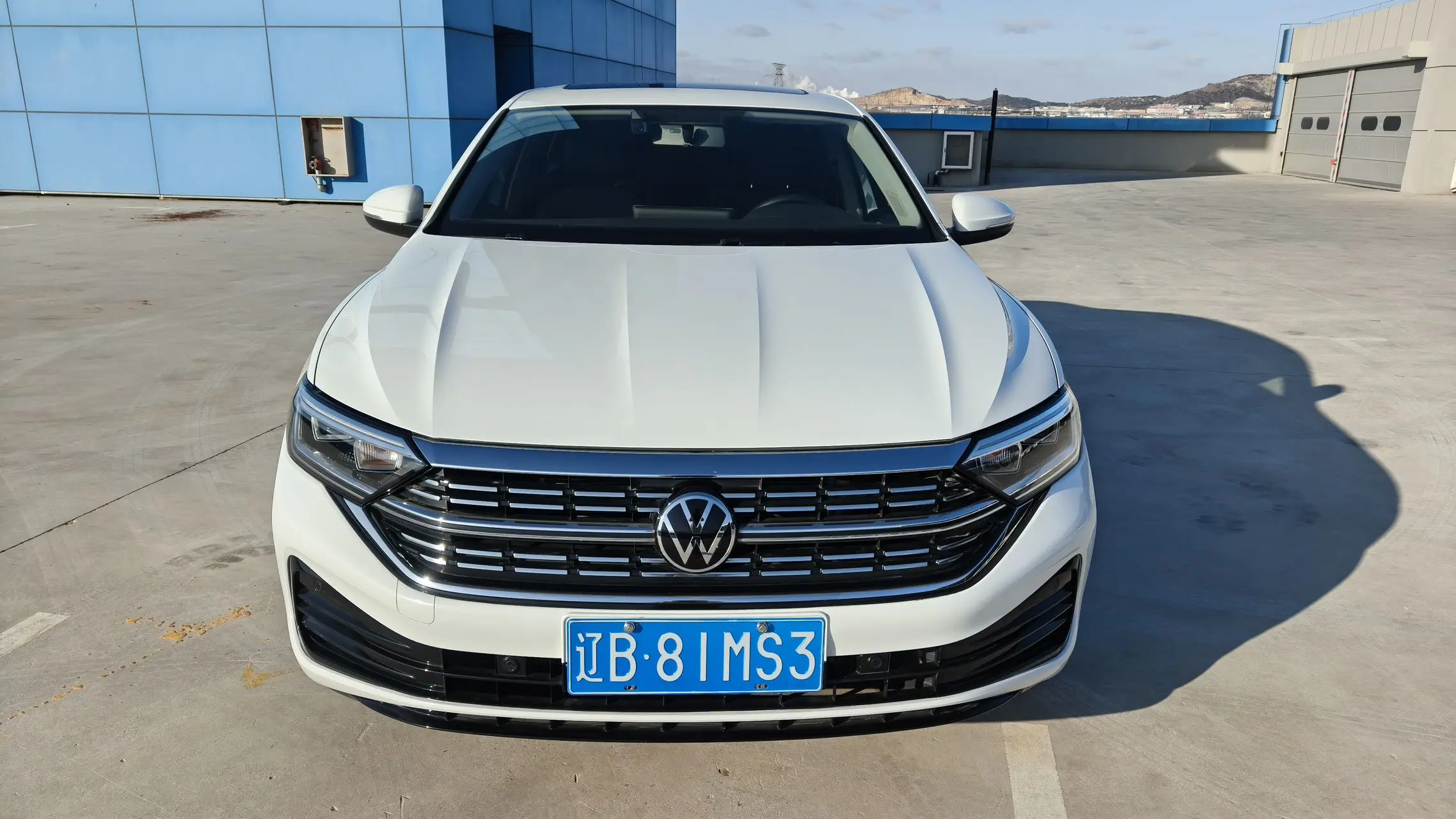 Volkswagen Sagitar  из Китая