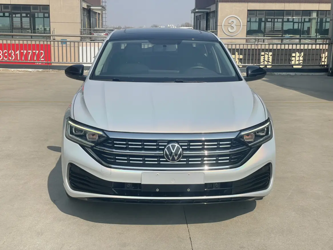 Volkswagen Sagitar  из Китая