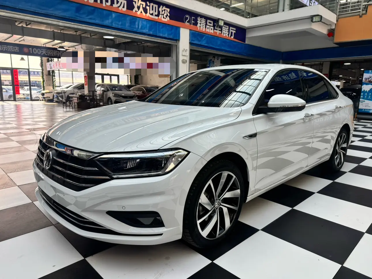 Volkswagen Sagitar  из Китая