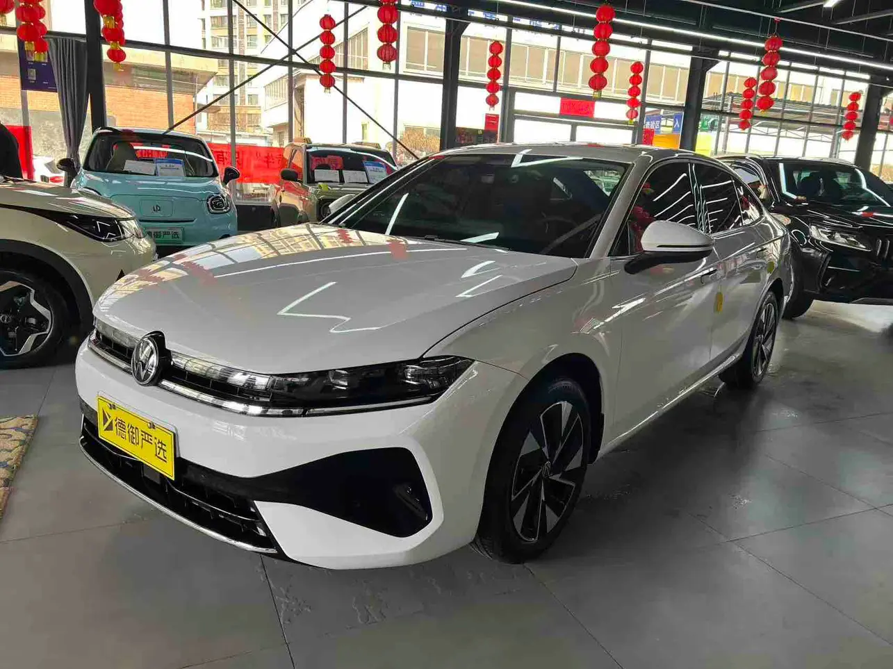 Volkswagen Sagitar  из Китая