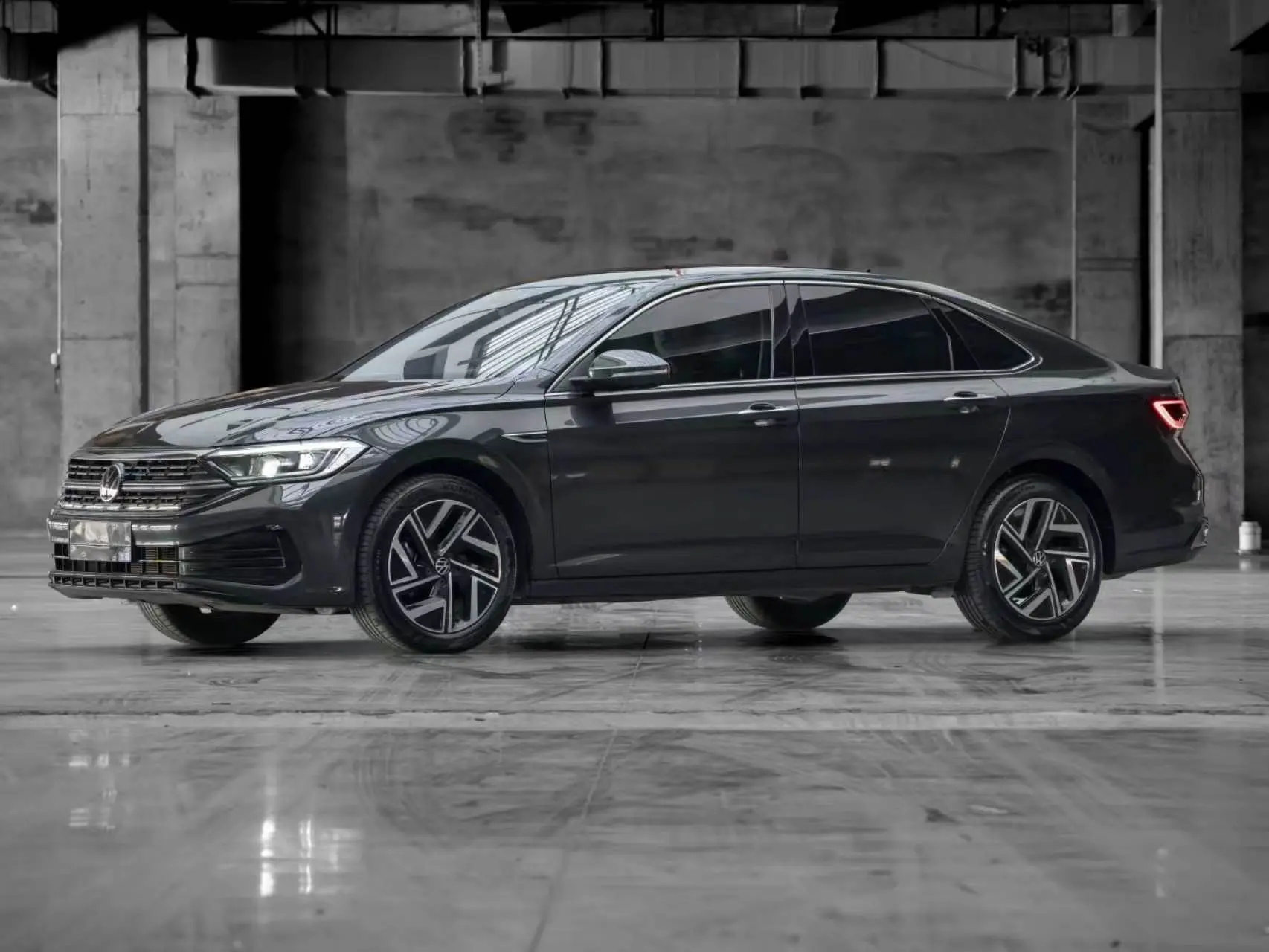 Volkswagen Sagitar  из Китая