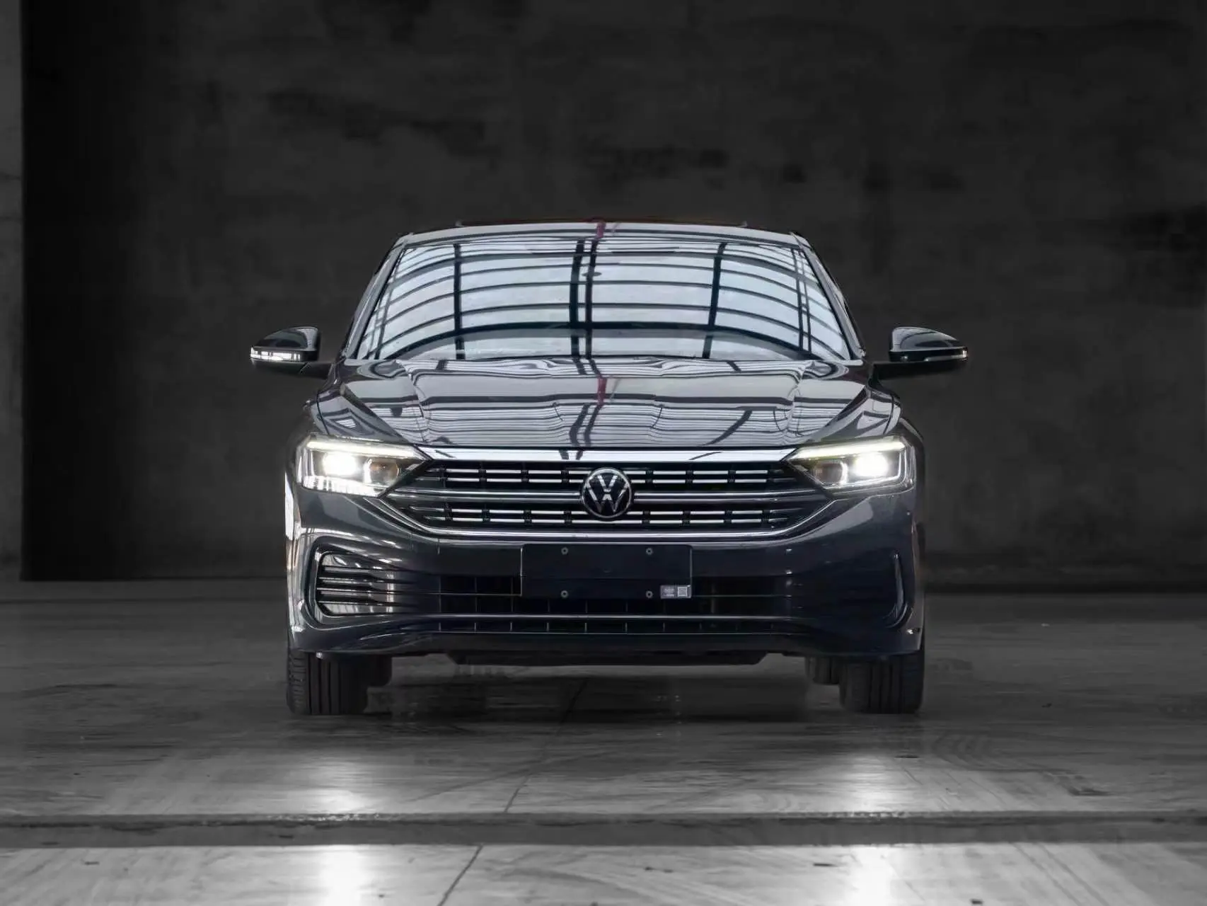 Volkswagen Sagitar  из Китая