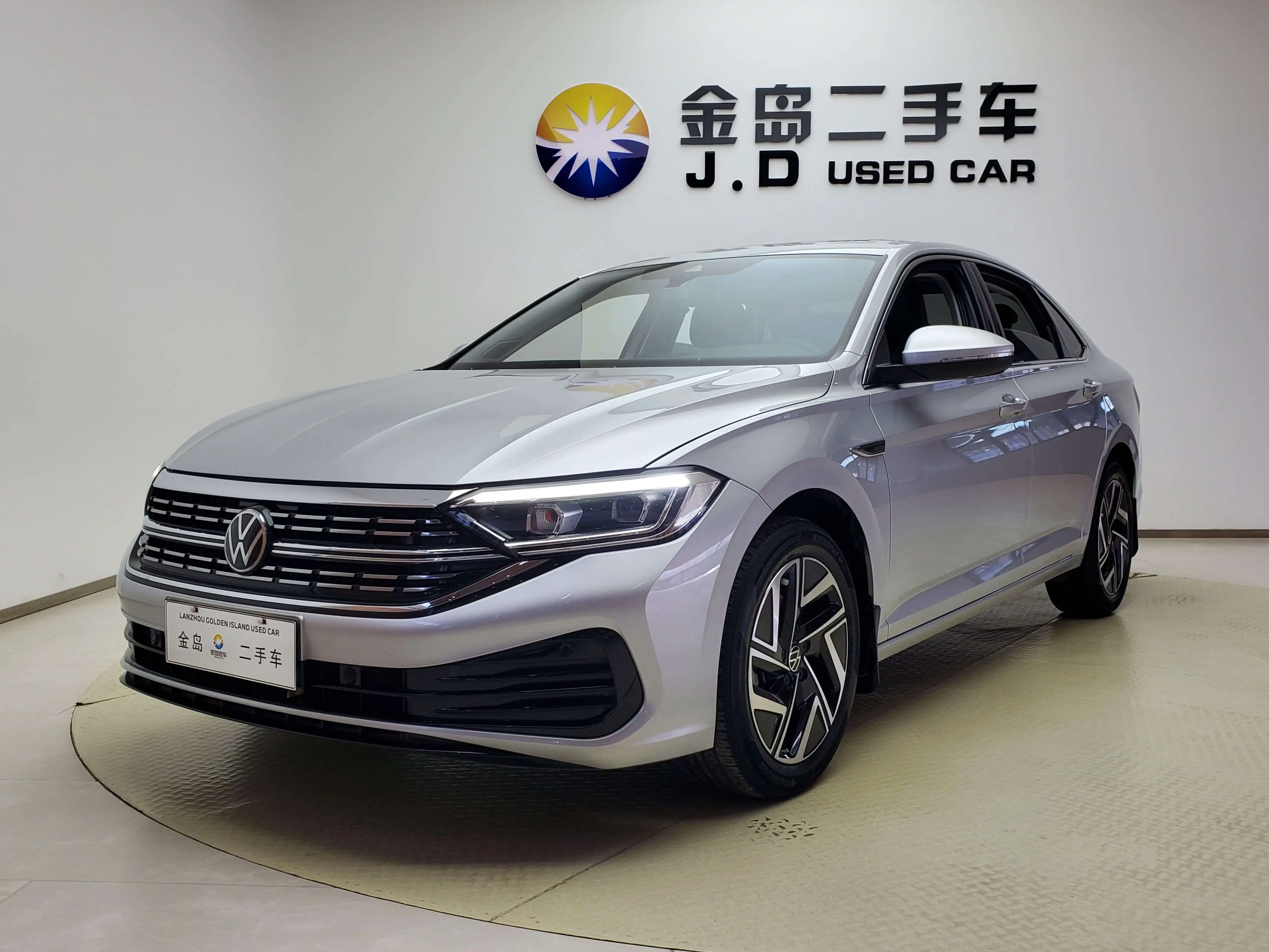 Volkswagen Sagitar  из Китая