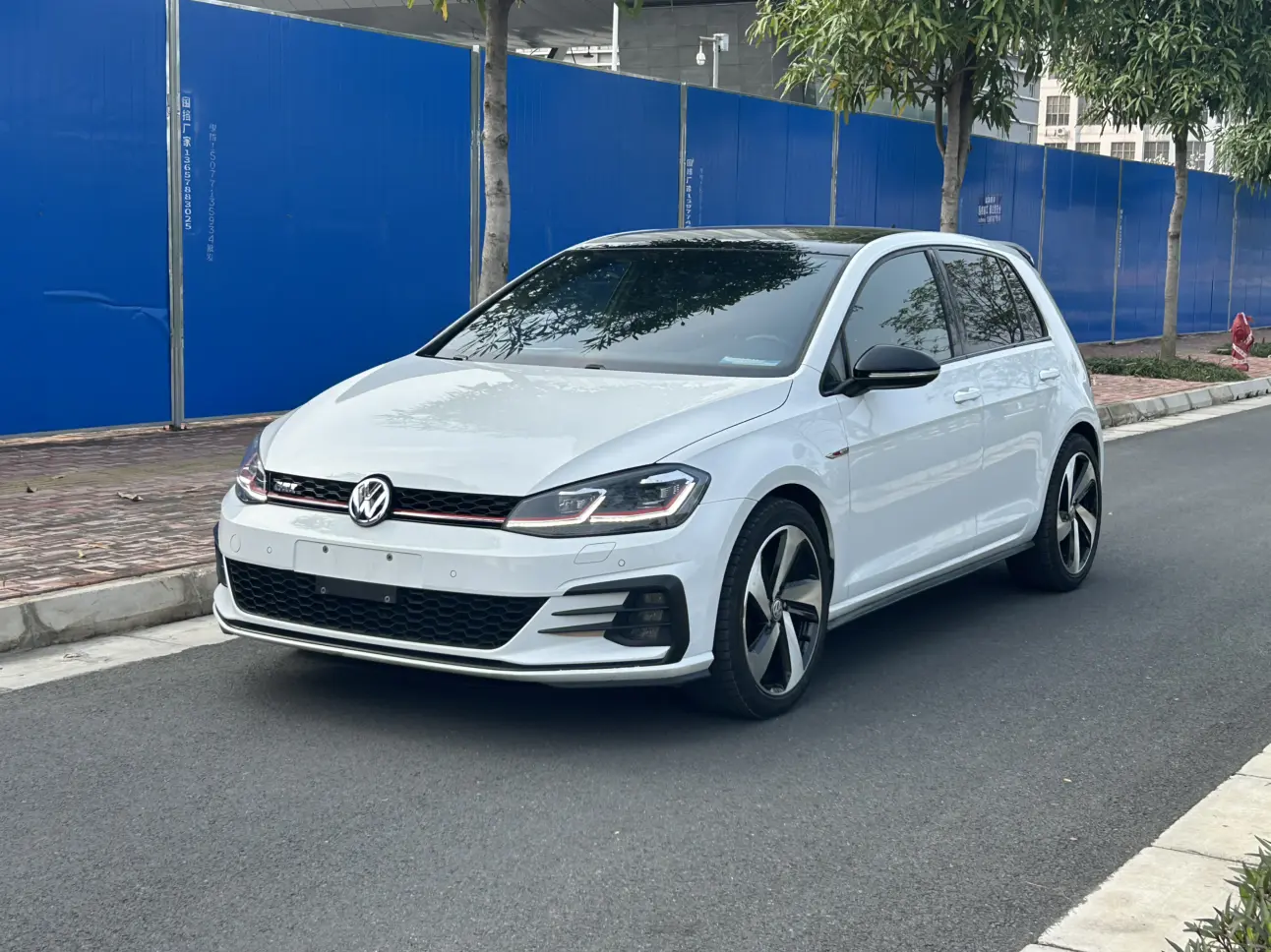 Volkswagen Golf GTI  из Китая