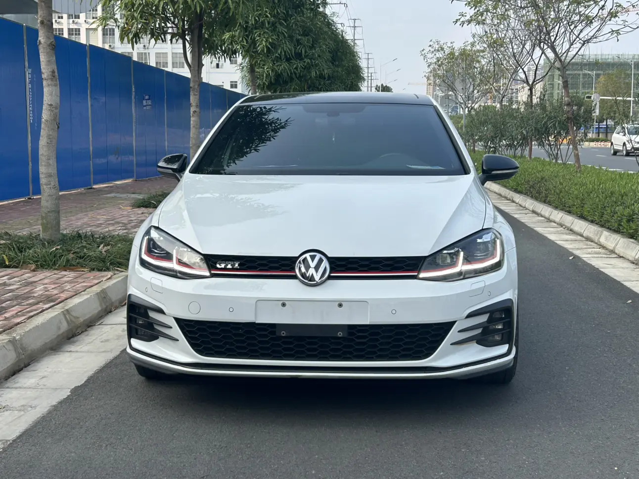 Volkswagen Golf GTI  из Китая