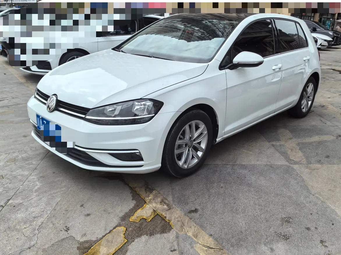 Volkswagen Golf  из Китая