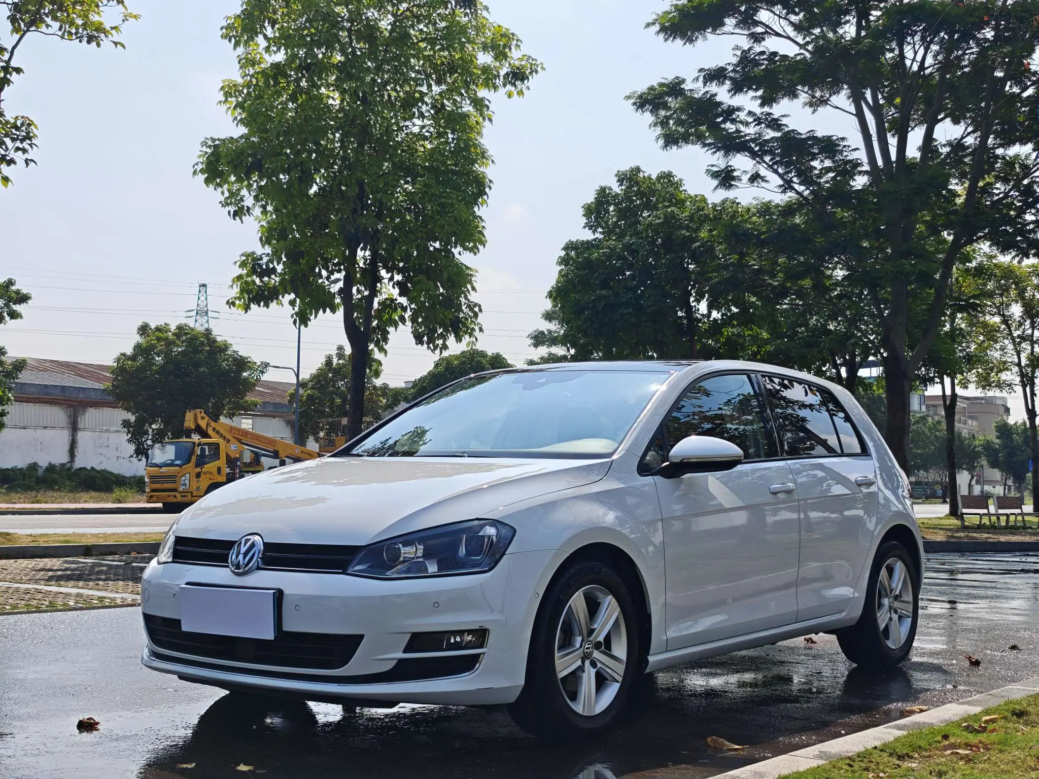 Volkswagen Golf  из Китая