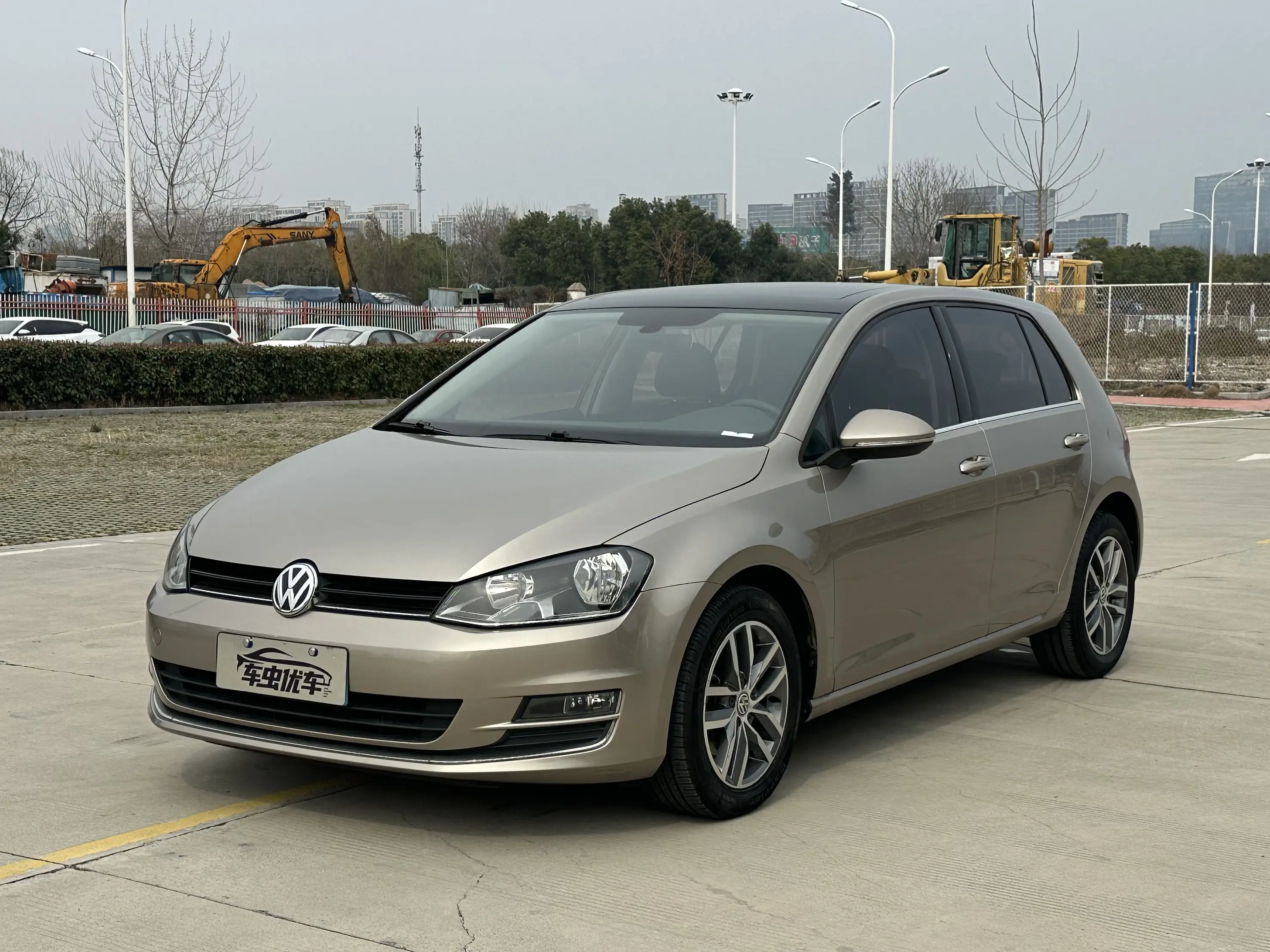 Volkswagen Golf  из Китая