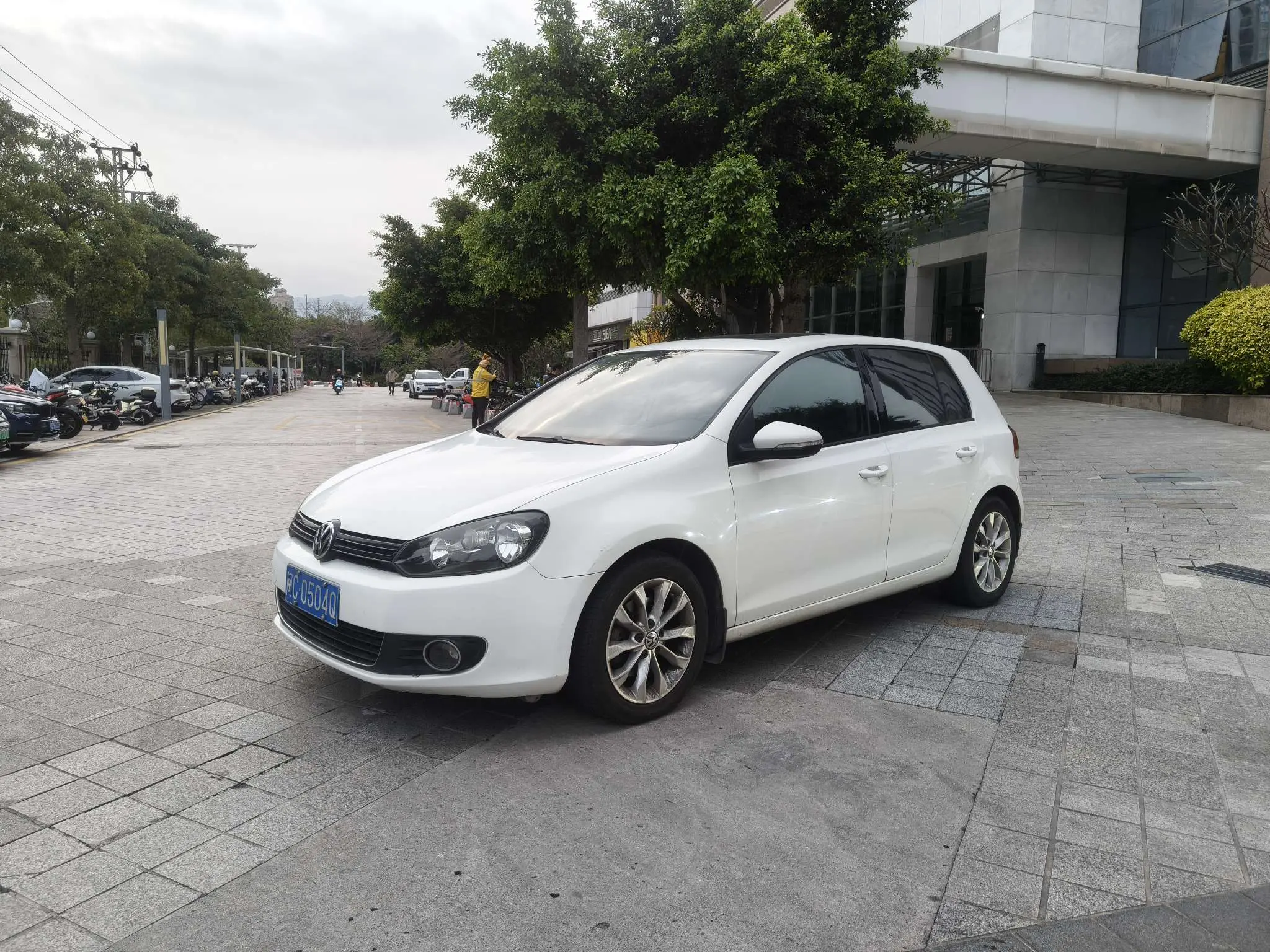 Volkswagen Golf  из Китая