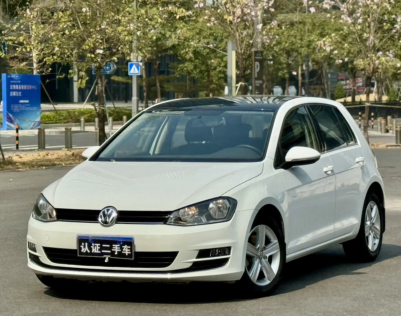 Volkswagen Golf  из Китая