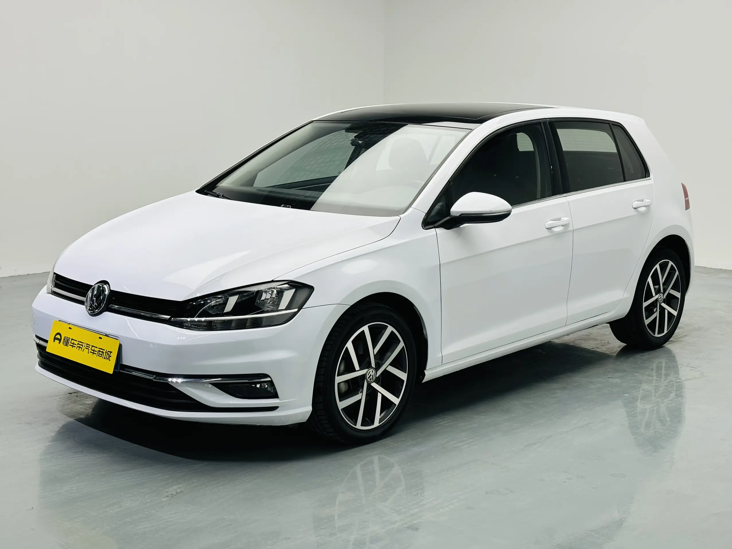 Volkswagen Golf  из Китая