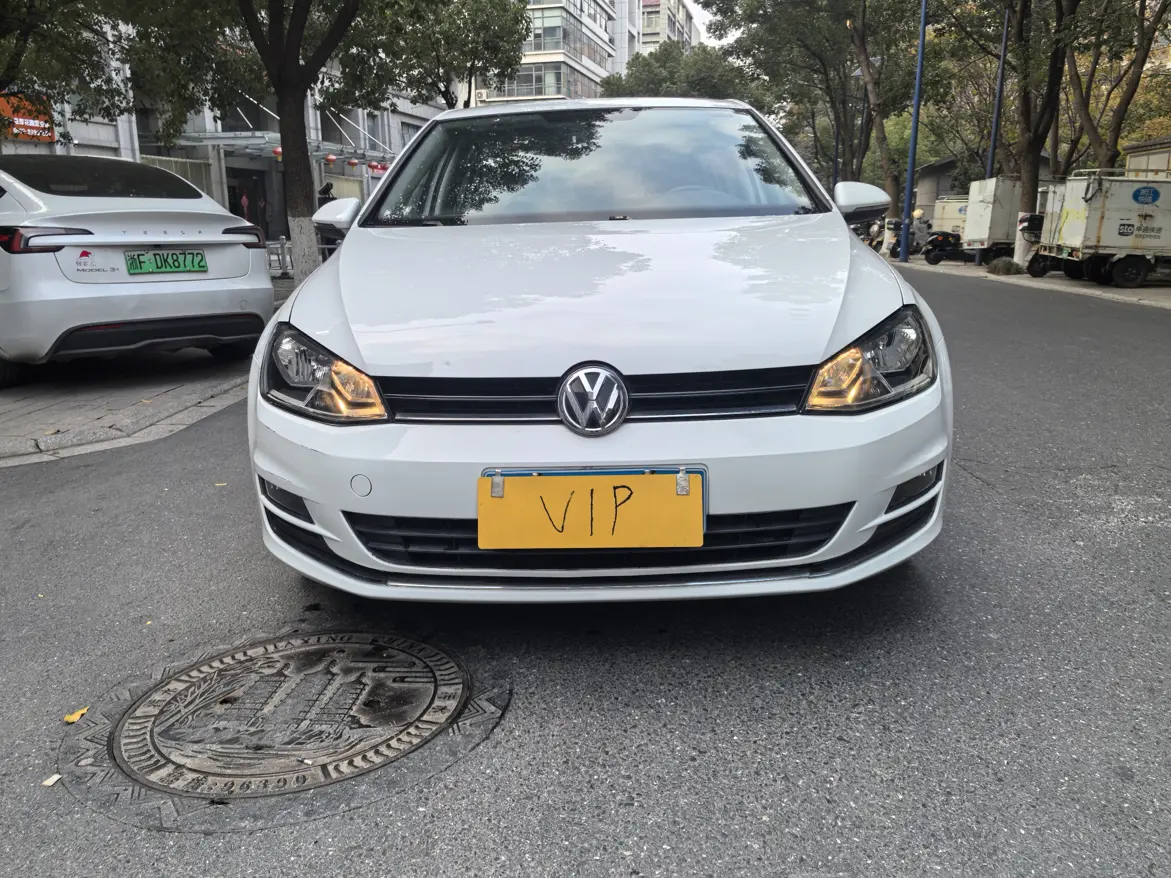 Volkswagen Golf  из Китая