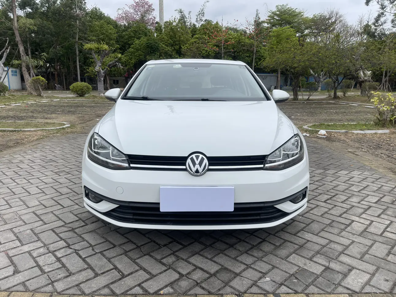 Volkswagen Golf  из Китая