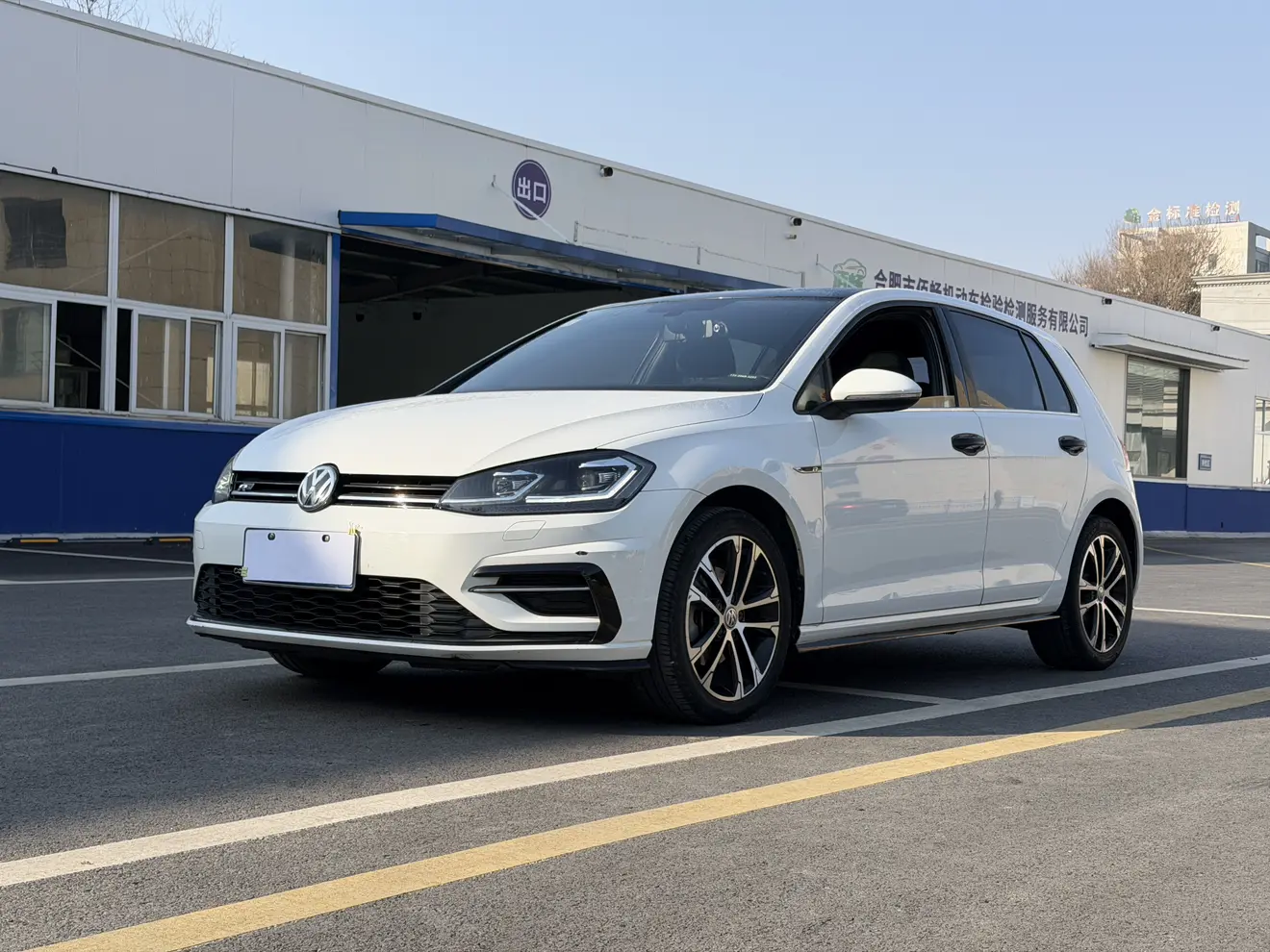 Volkswagen Golf  из Китая