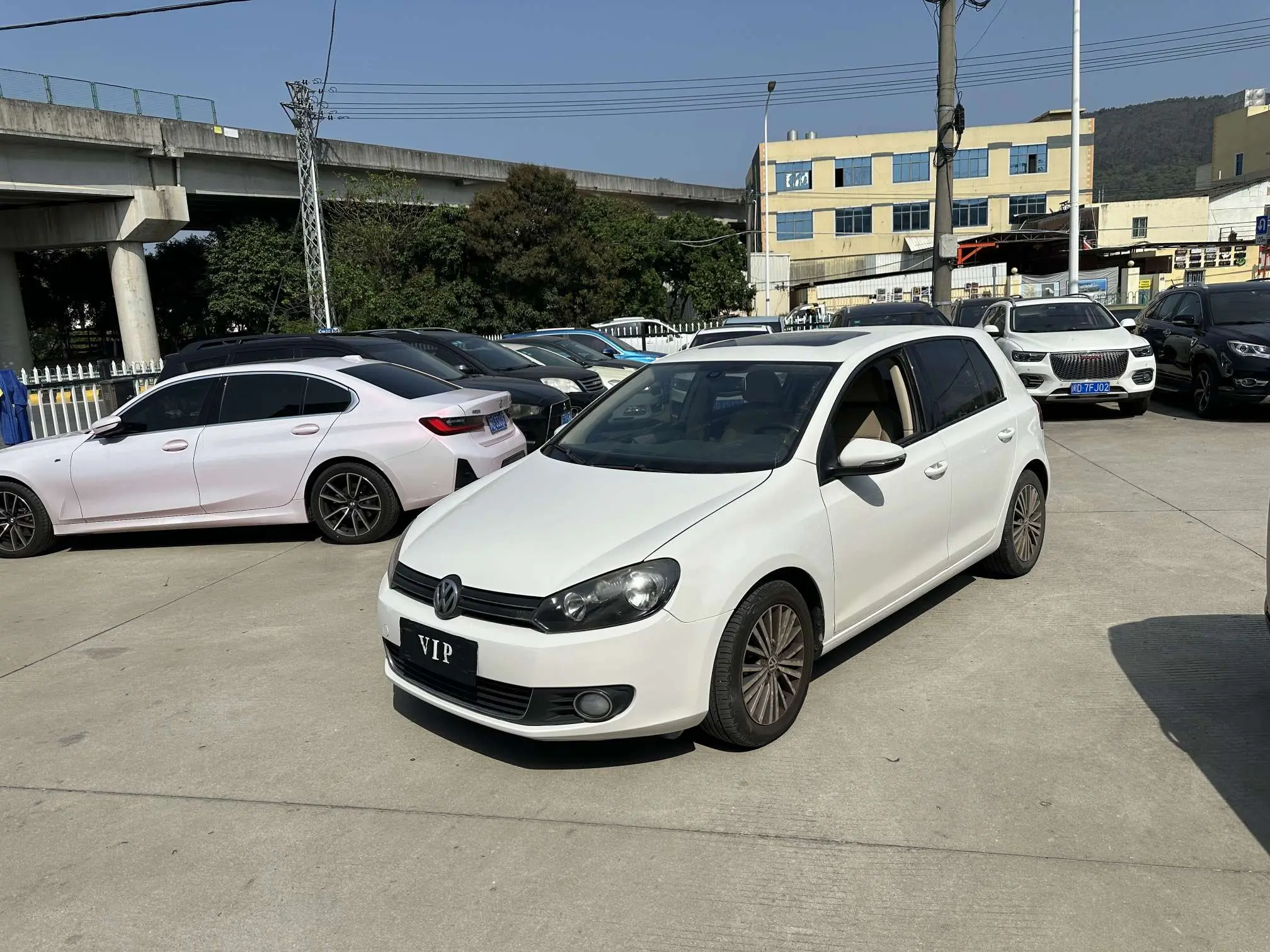 Volkswagen Golf  из Китая