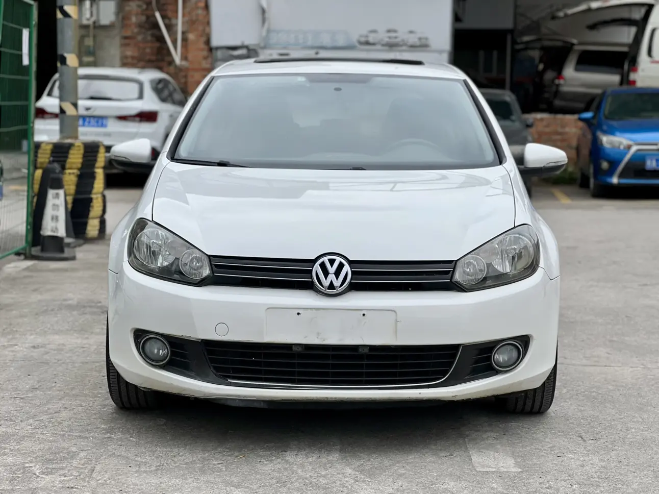 Volkswagen Golf  из Китая