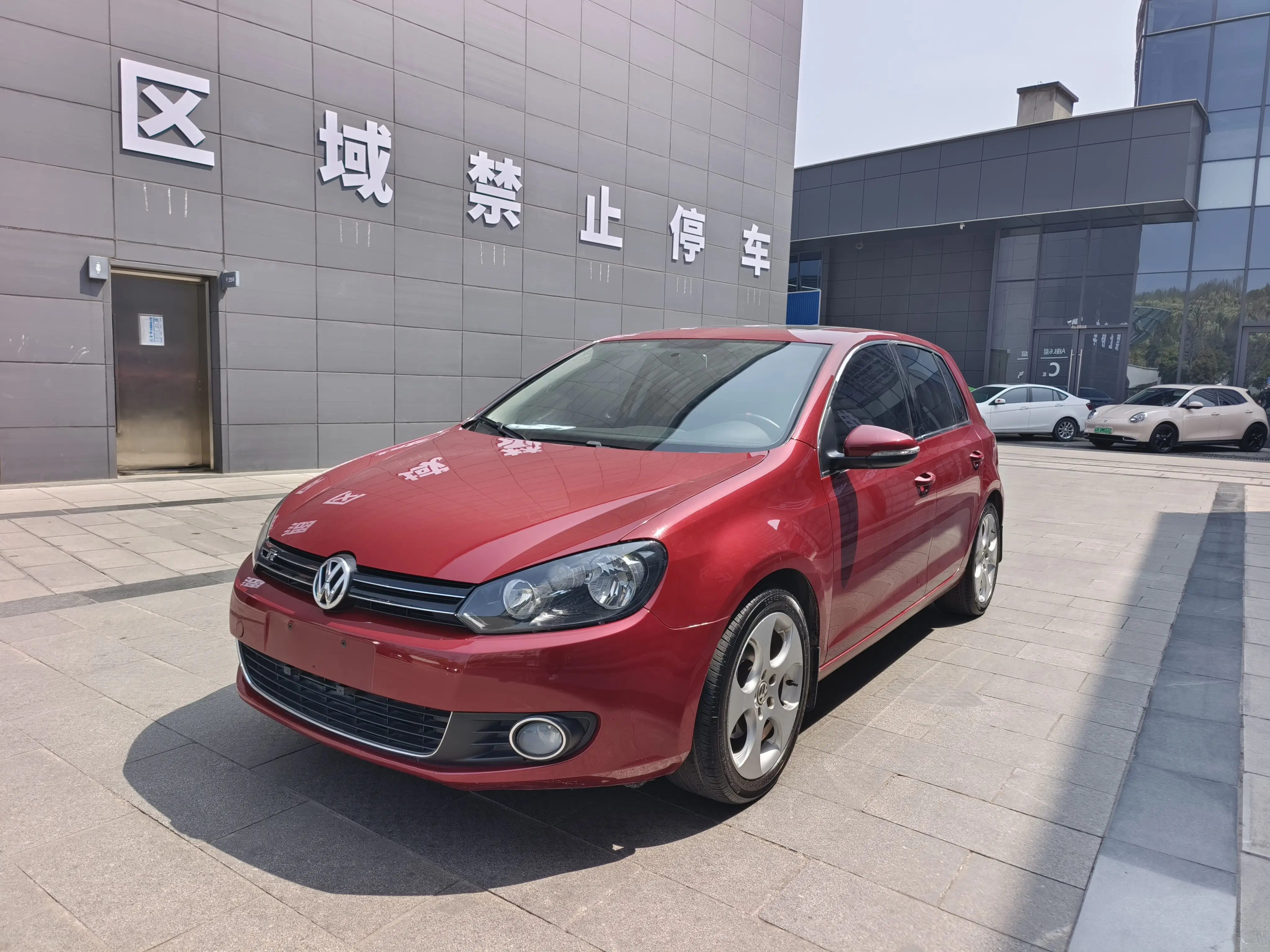 Volkswagen Golf  из Китая