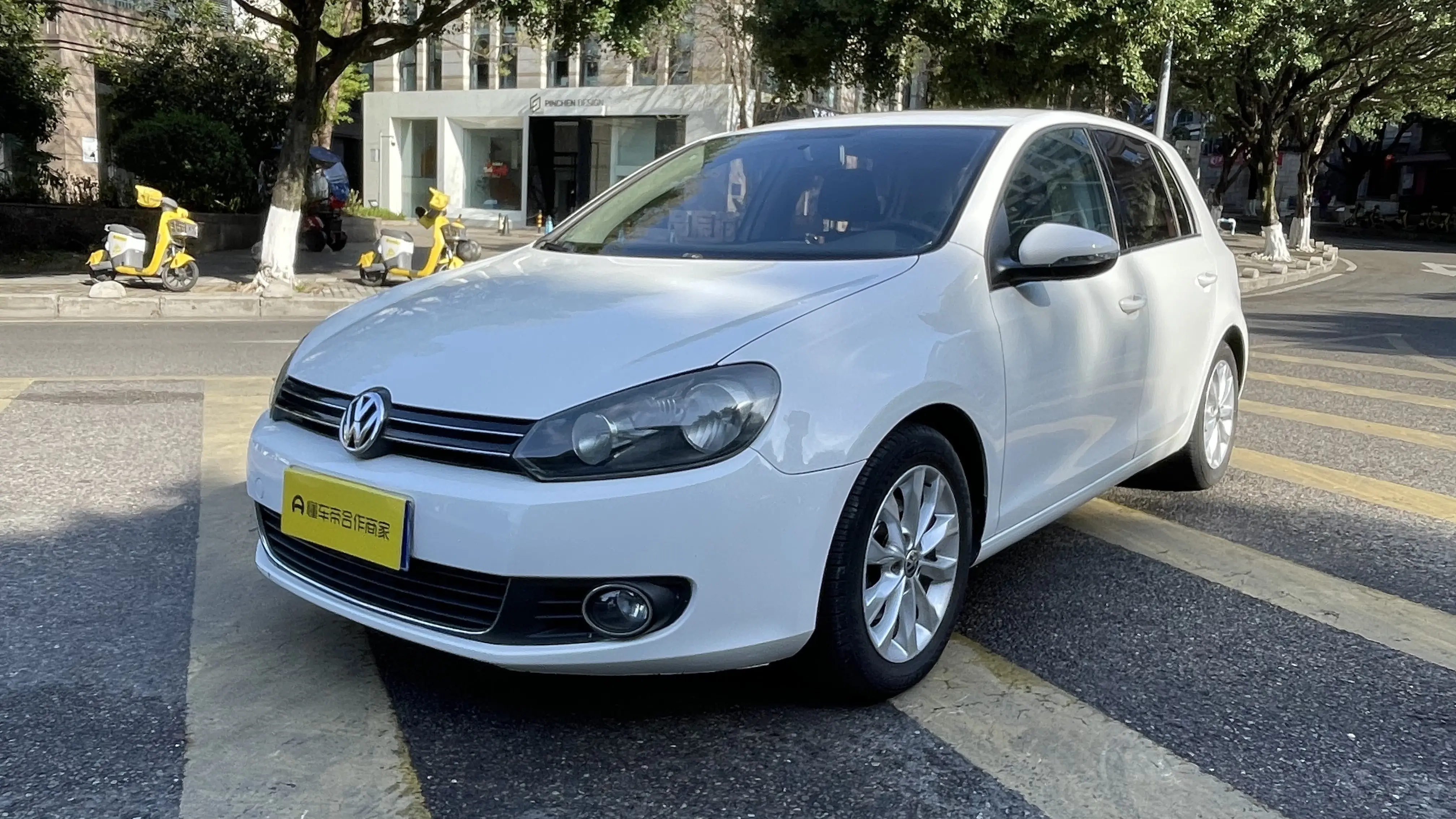 Volkswagen Golf  из Китая