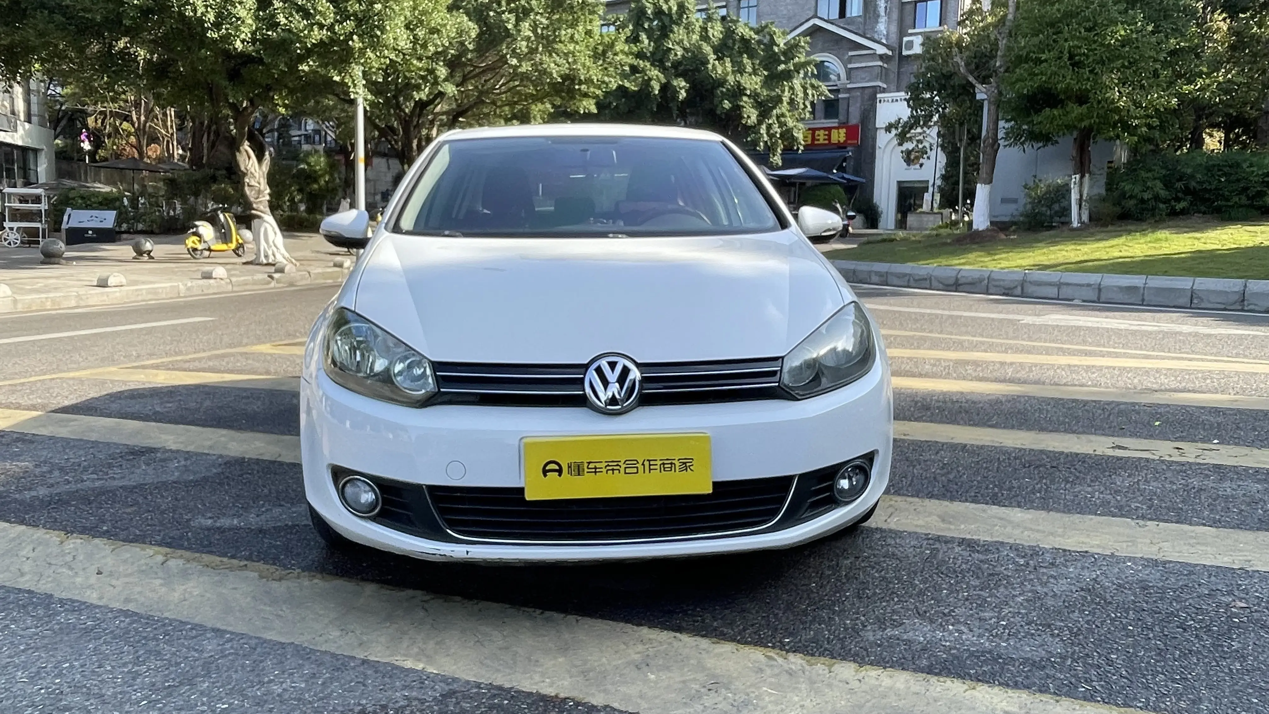 Volkswagen Golf  из Китая