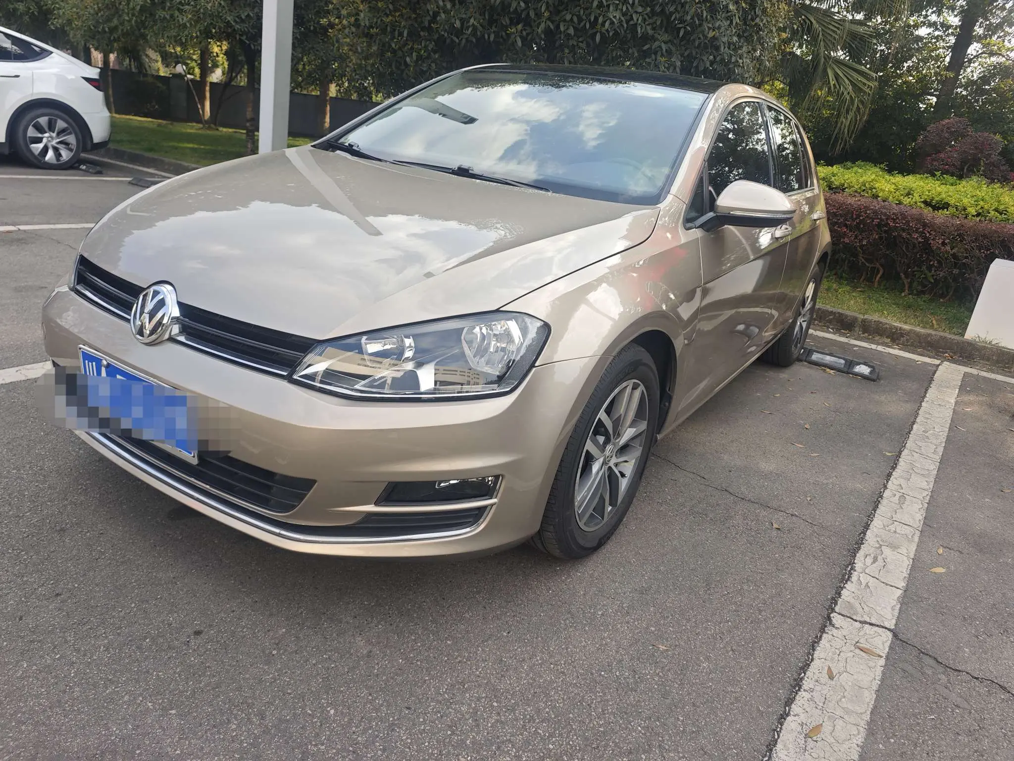 Volkswagen Golf  из Китая
