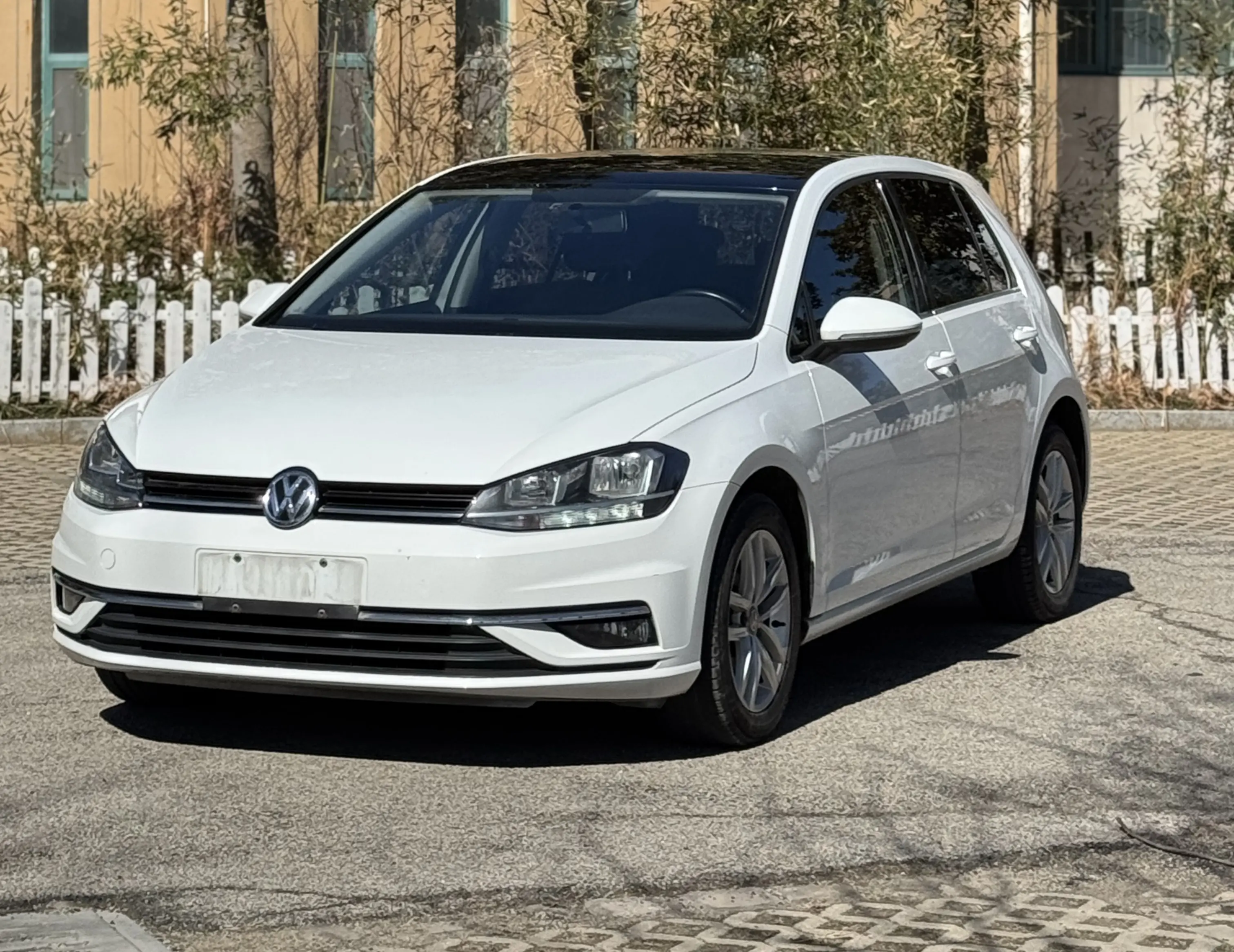 Volkswagen Golf  из Китая