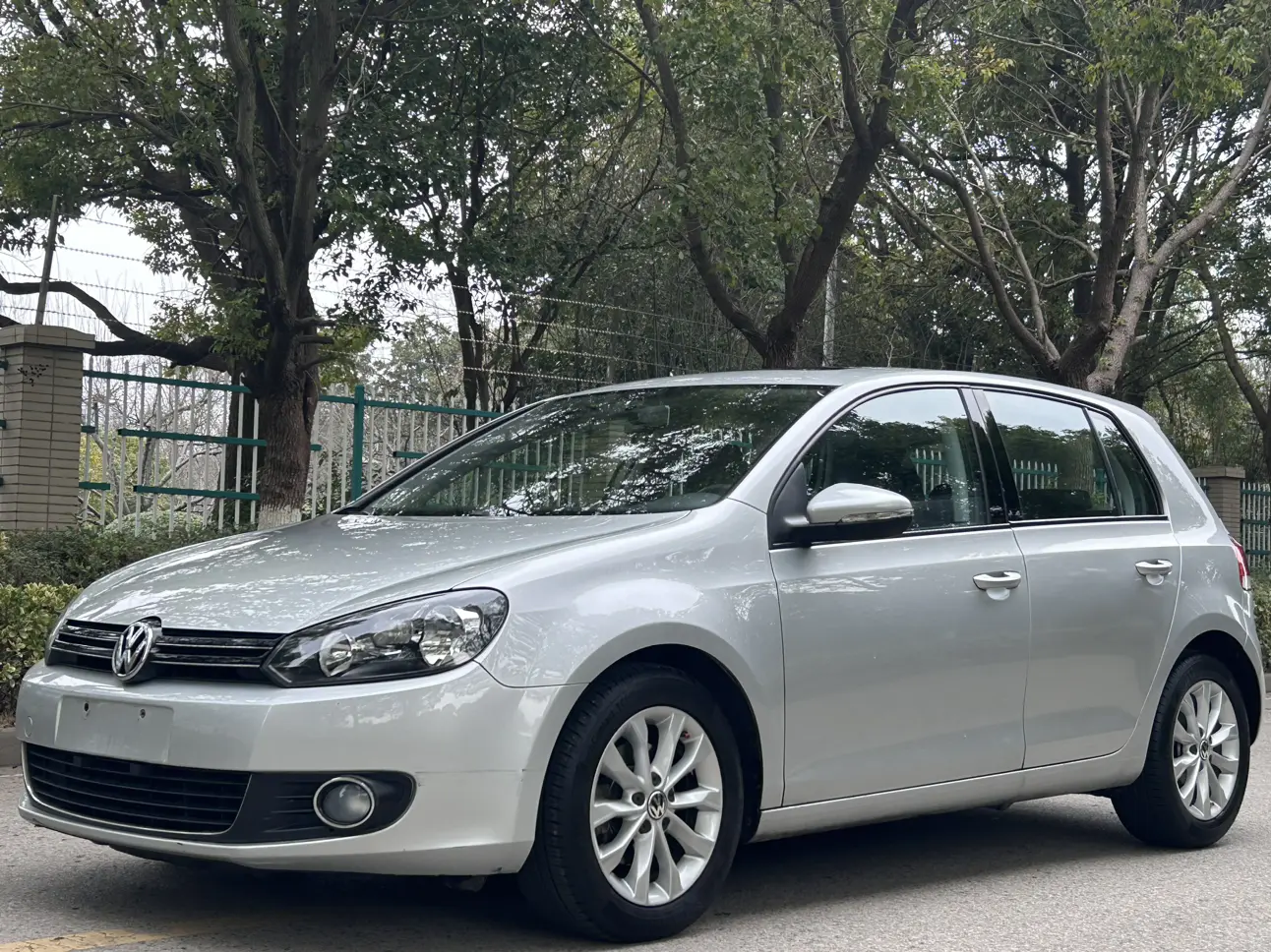 Volkswagen Golf  из Китая