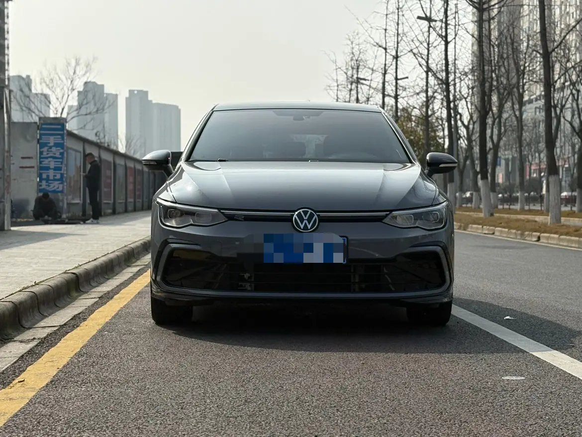 Volkswagen Golf  из Китая