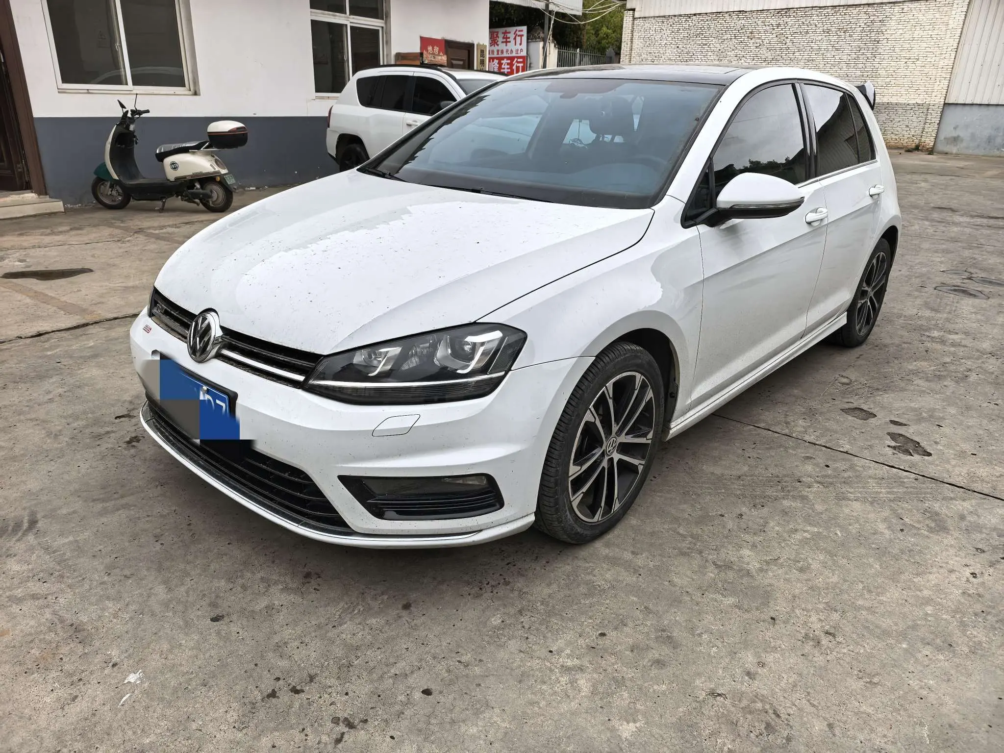 Volkswagen Golf  из Китая