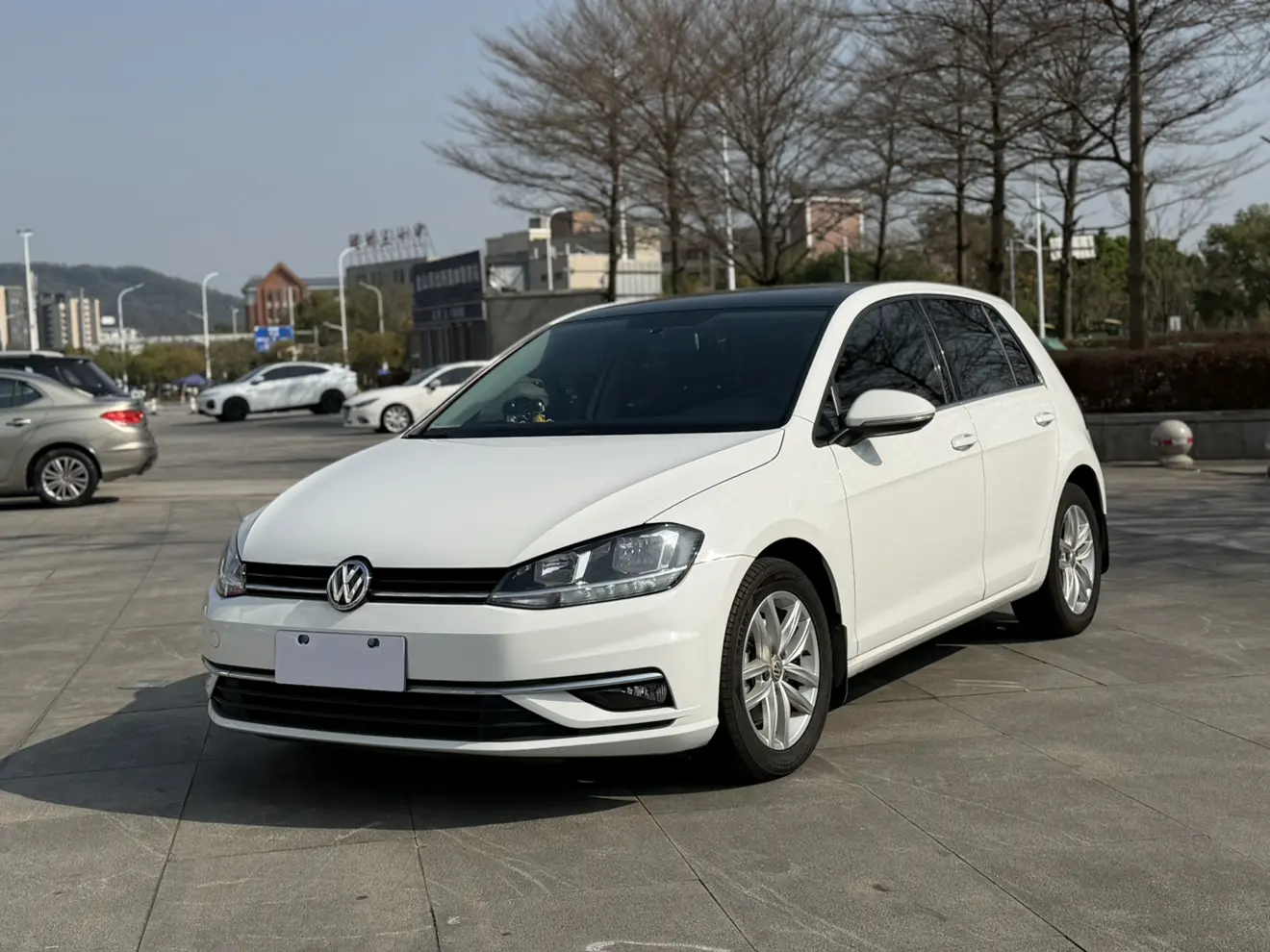 Volkswagen Golf  из Китая