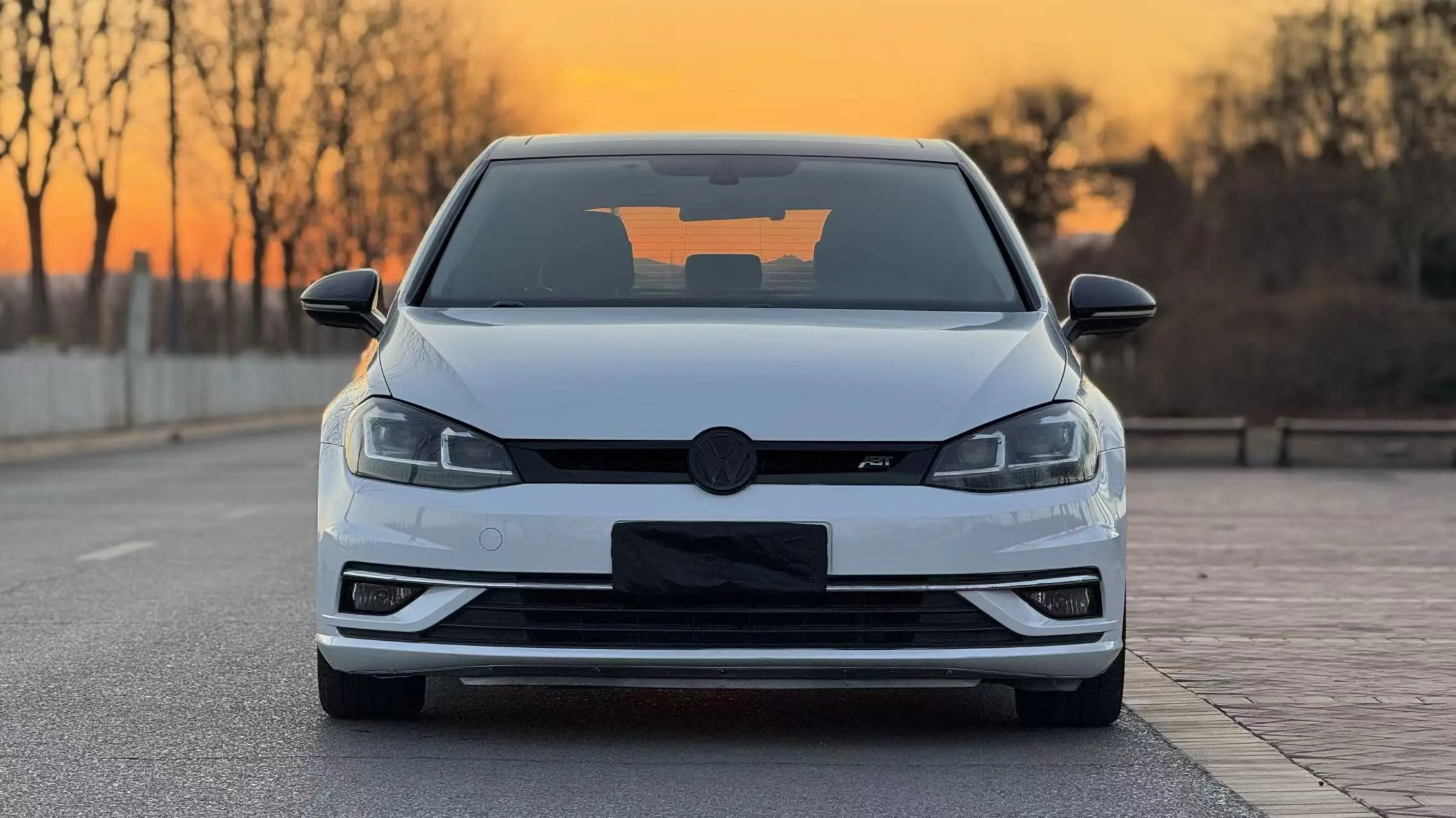 Volkswagen Golf  из Китая