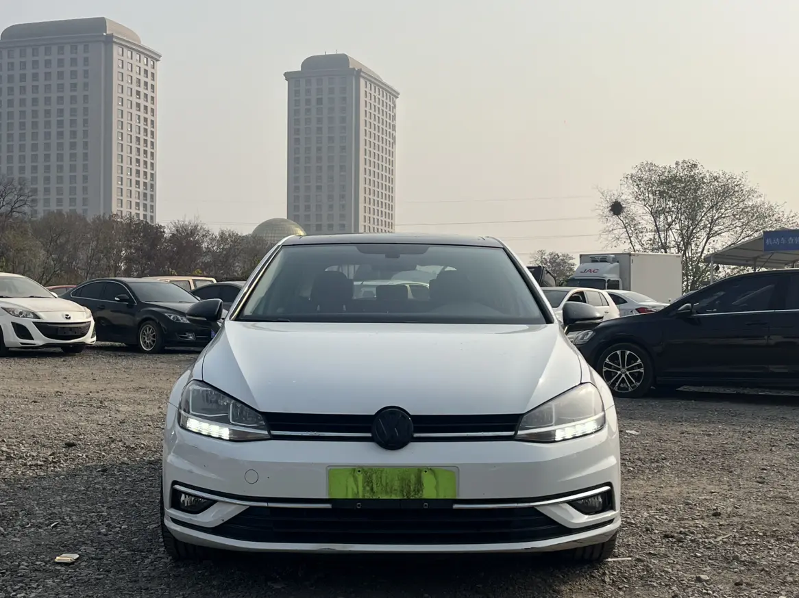 Volkswagen Golf  из Китая