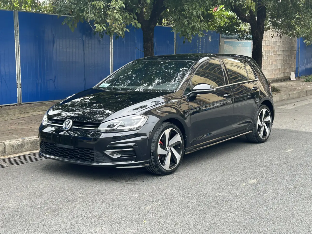 Volkswagen Golf  из Китая