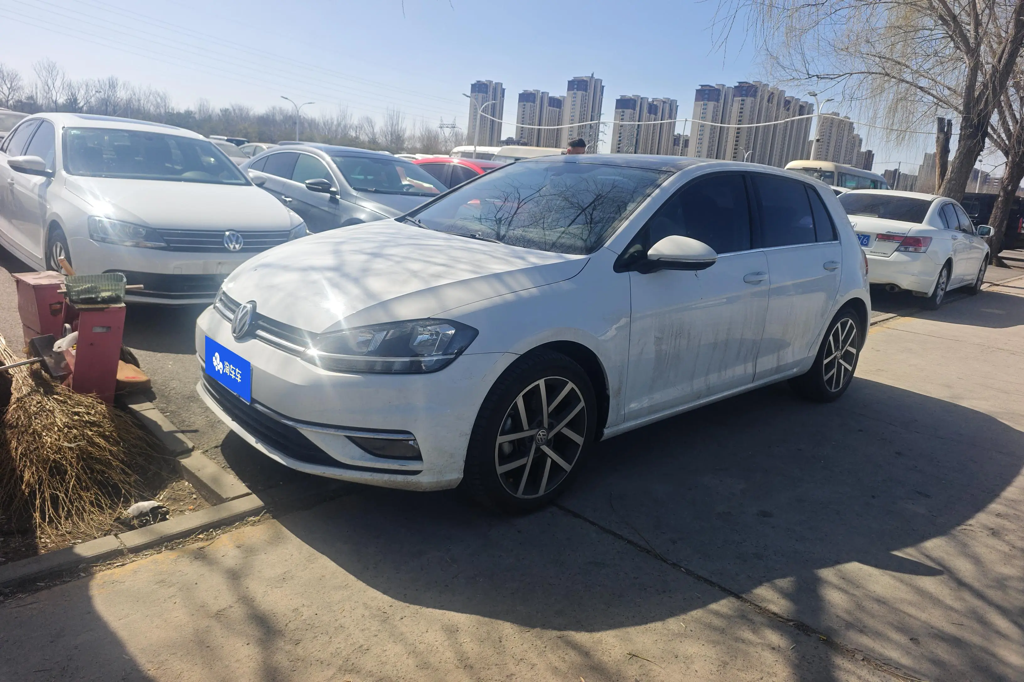 Volkswagen Golf  из Китая