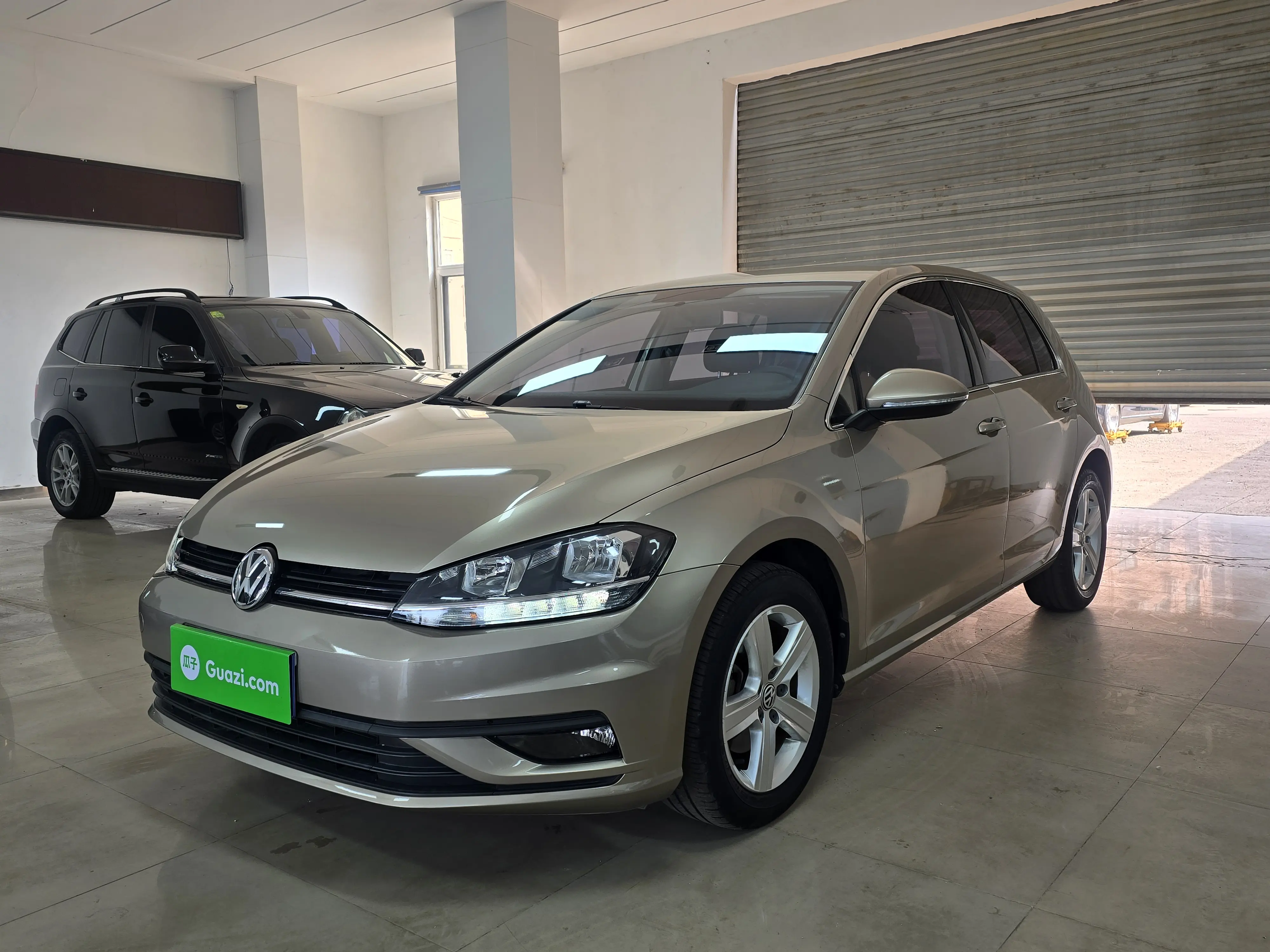 Volkswagen Golf  из Китая