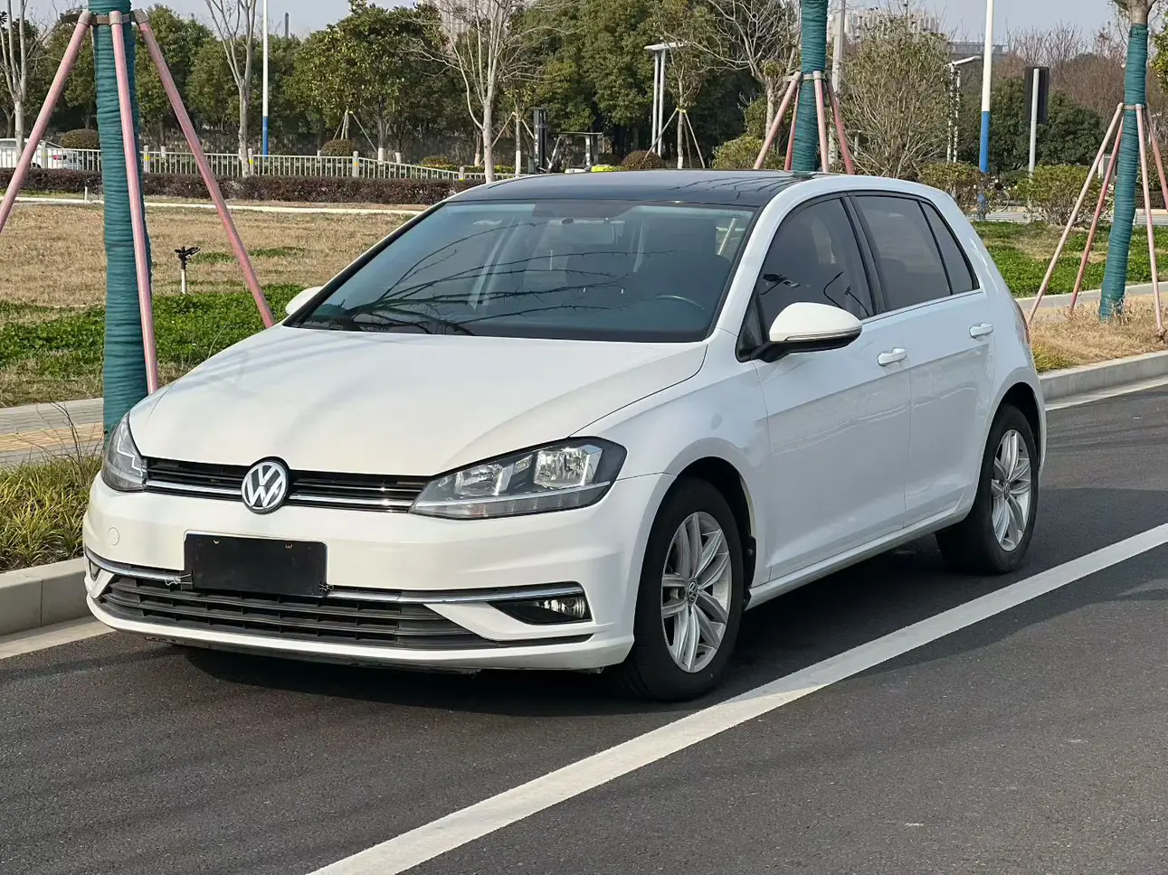 Volkswagen Golf  из Китая